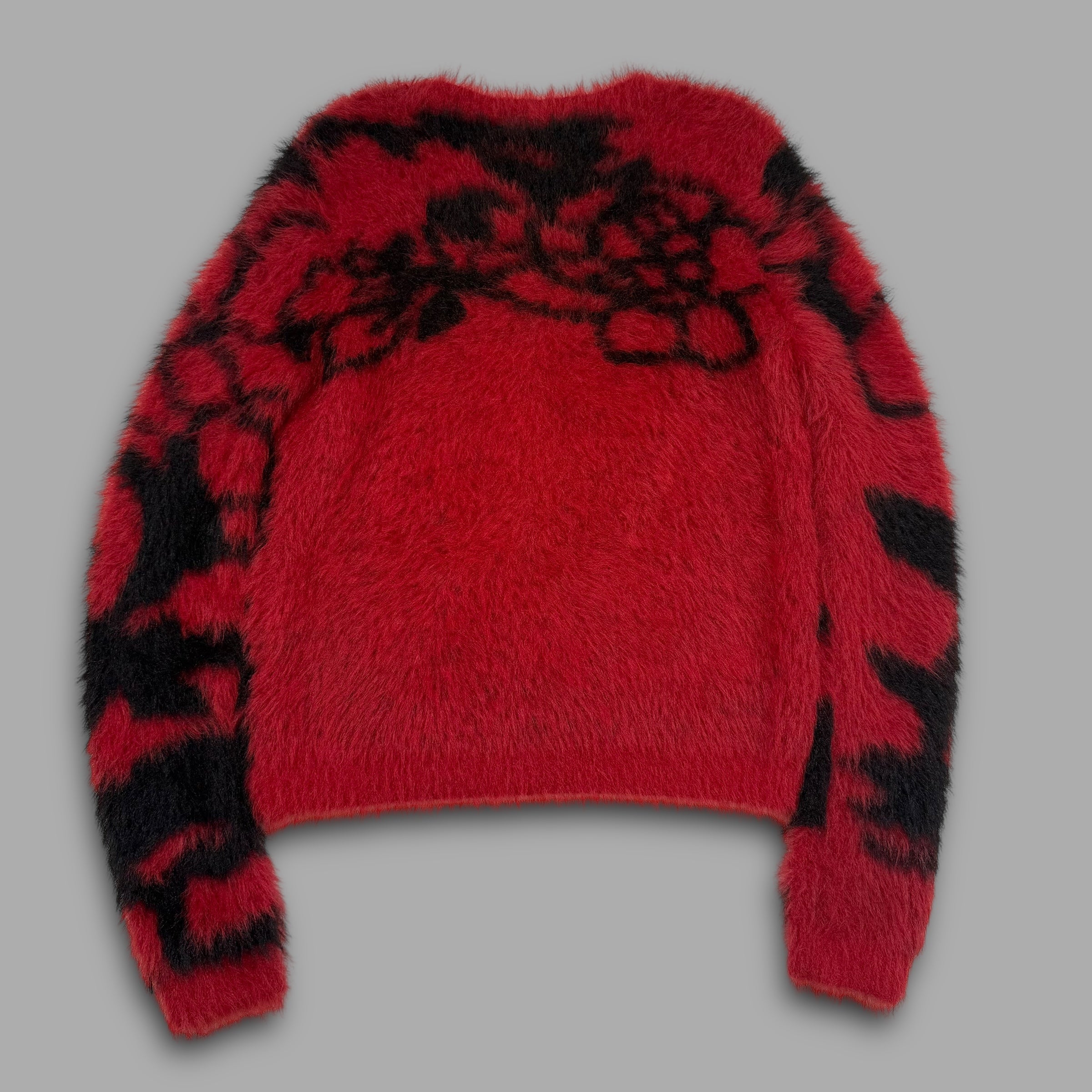 Guess 2000's pullover fluffy sweatshirt (S)