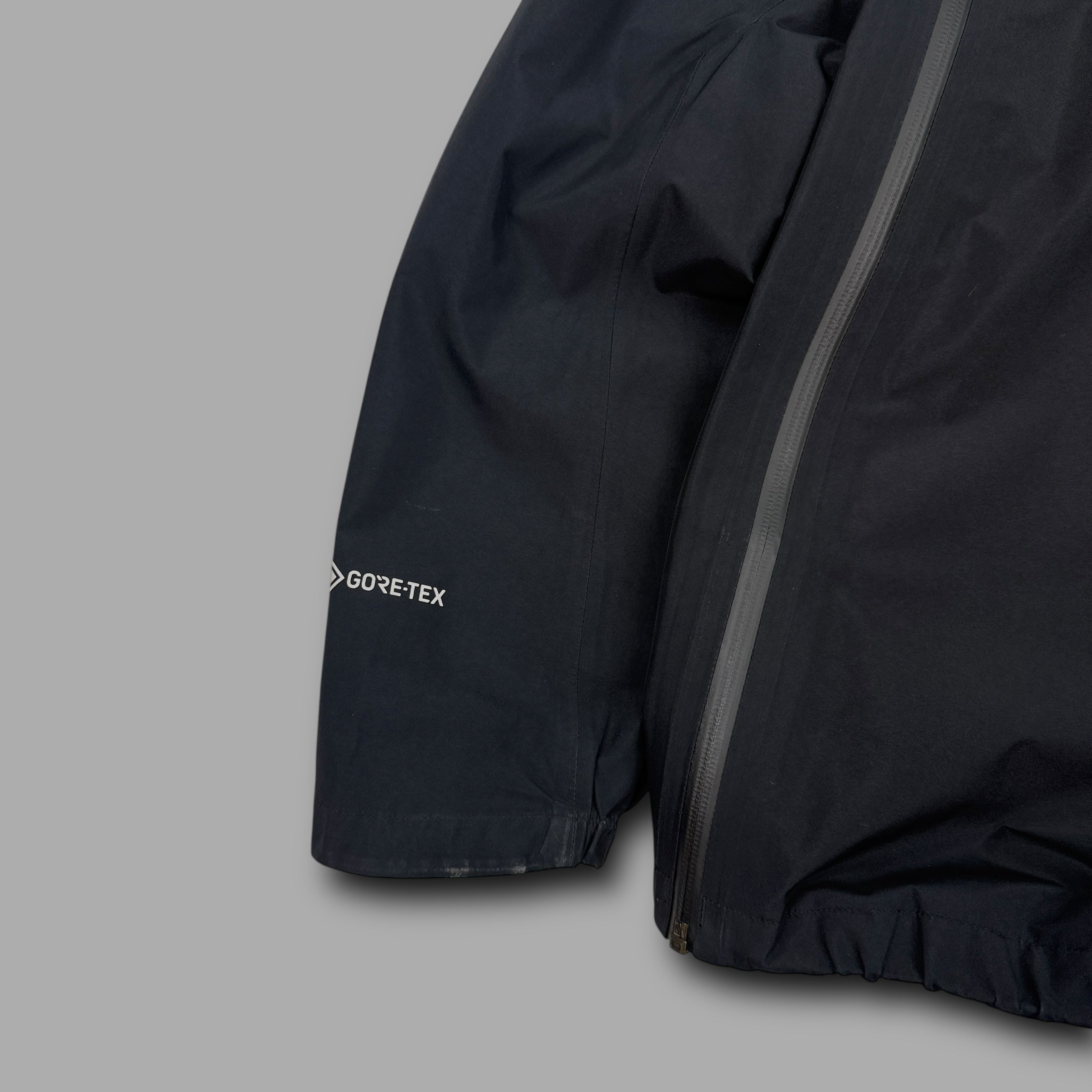 Salomon 2022 gore-tex technical nylon softshell jacket (XL)