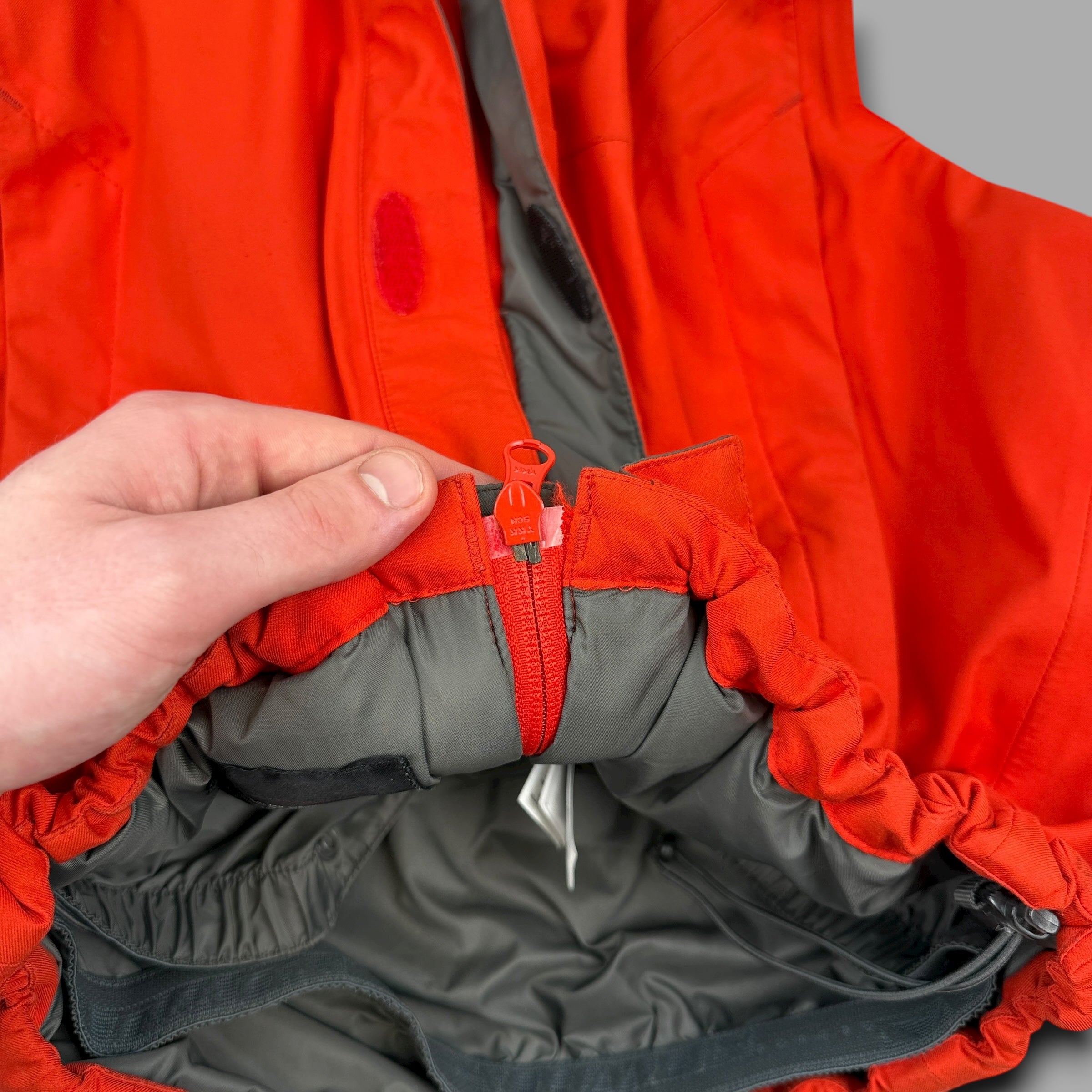 Salomon 2007 technical multi-pocket recco clima-pro storm ski jacket (M)