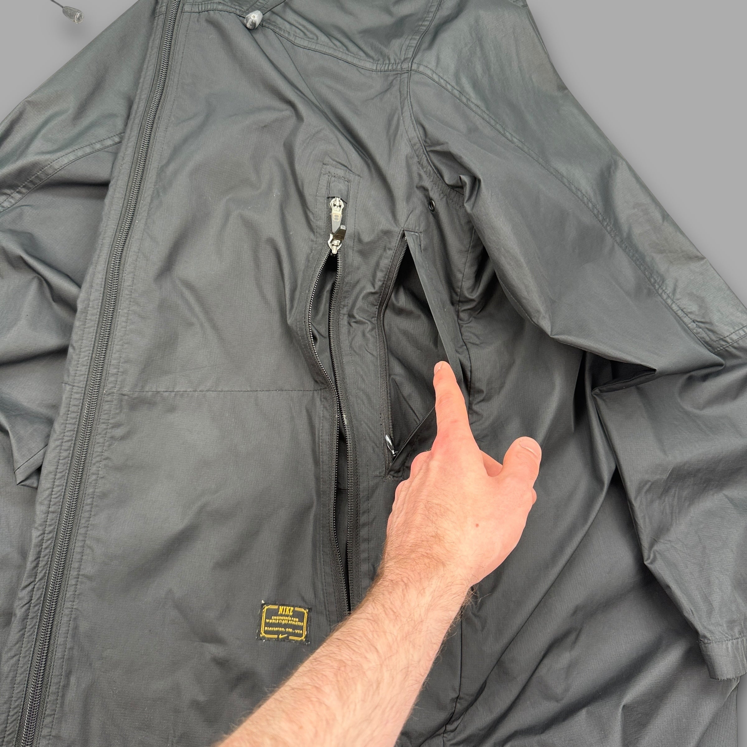 Nike 2000's technical nylon multi-pocket parka jacket (M)