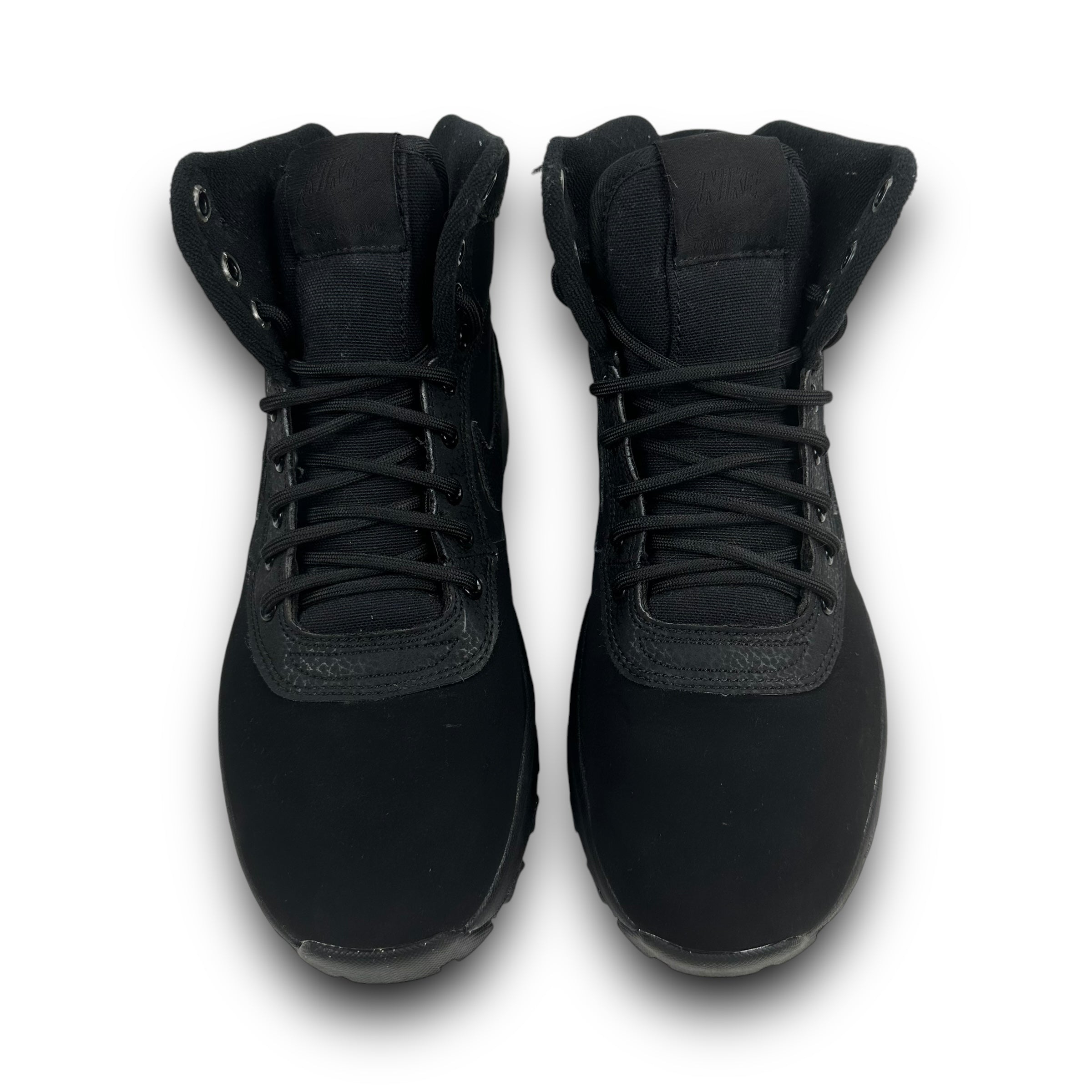 Nike manoadome 'triple black' 2020 (UK8.5)