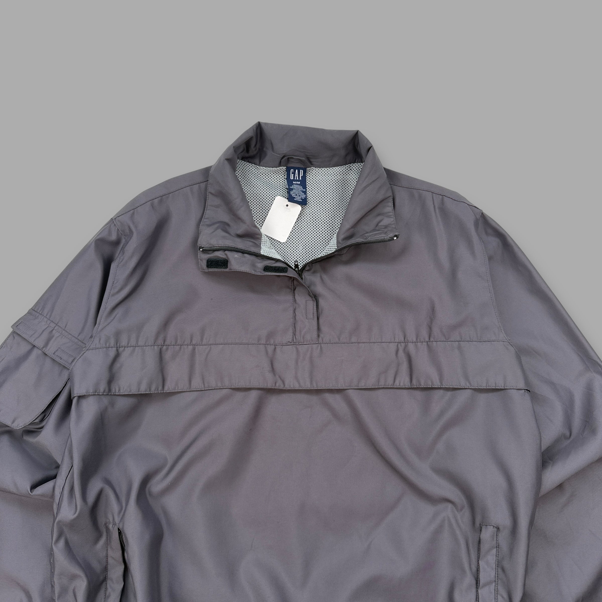 Gap 2000's technical pullover nylon windbreaker (M)