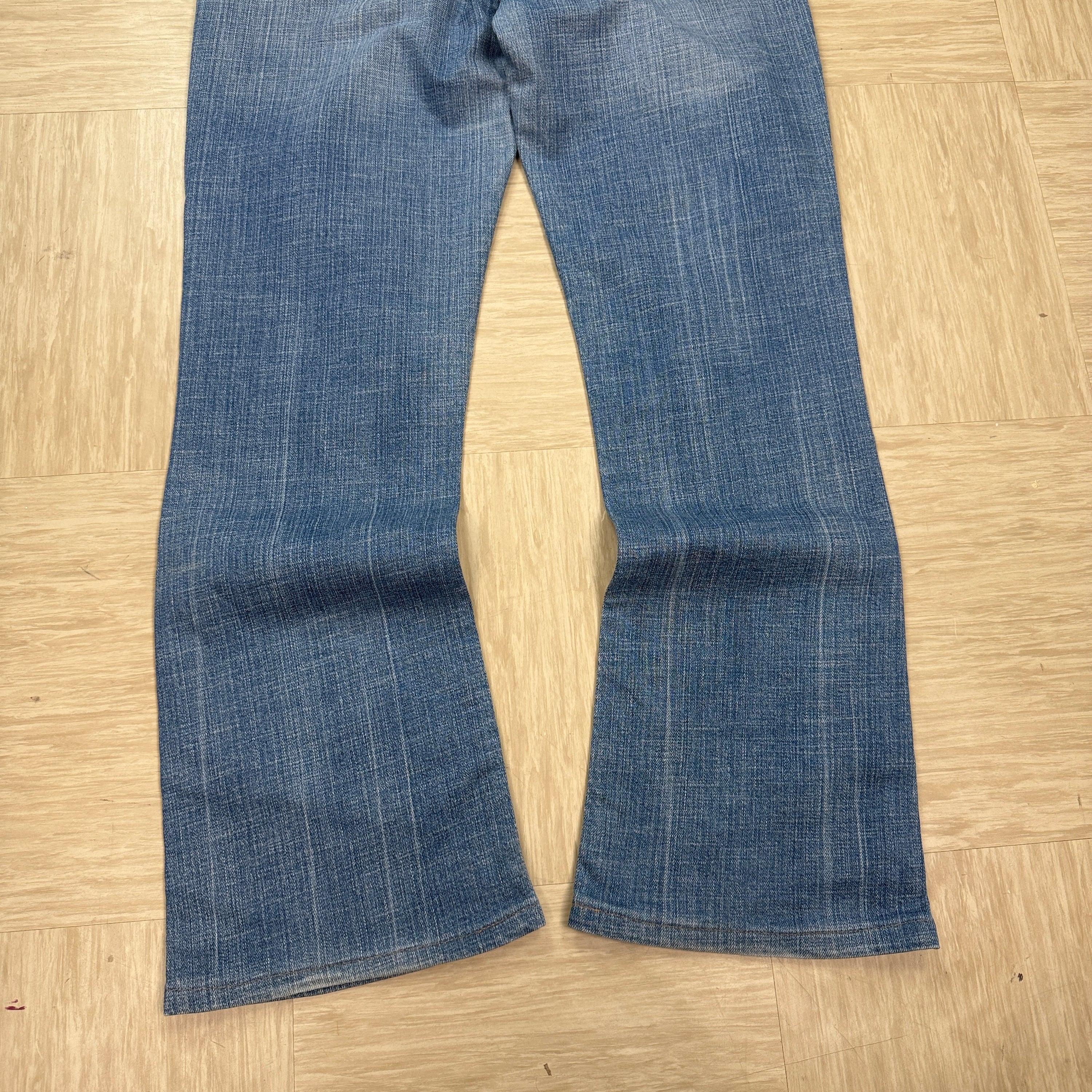 Levi's 572 2000's relaxed fit denim bootcut jeans (S)