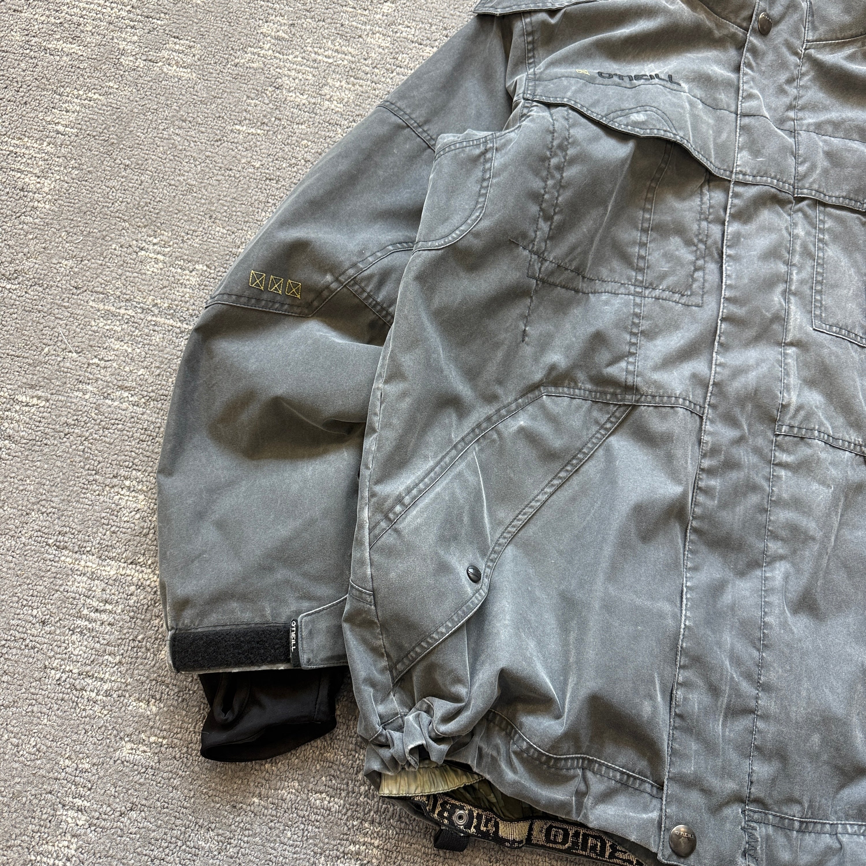 O'neill 2000's technical stone washed multi-pocket softshell ski jacket (XL)