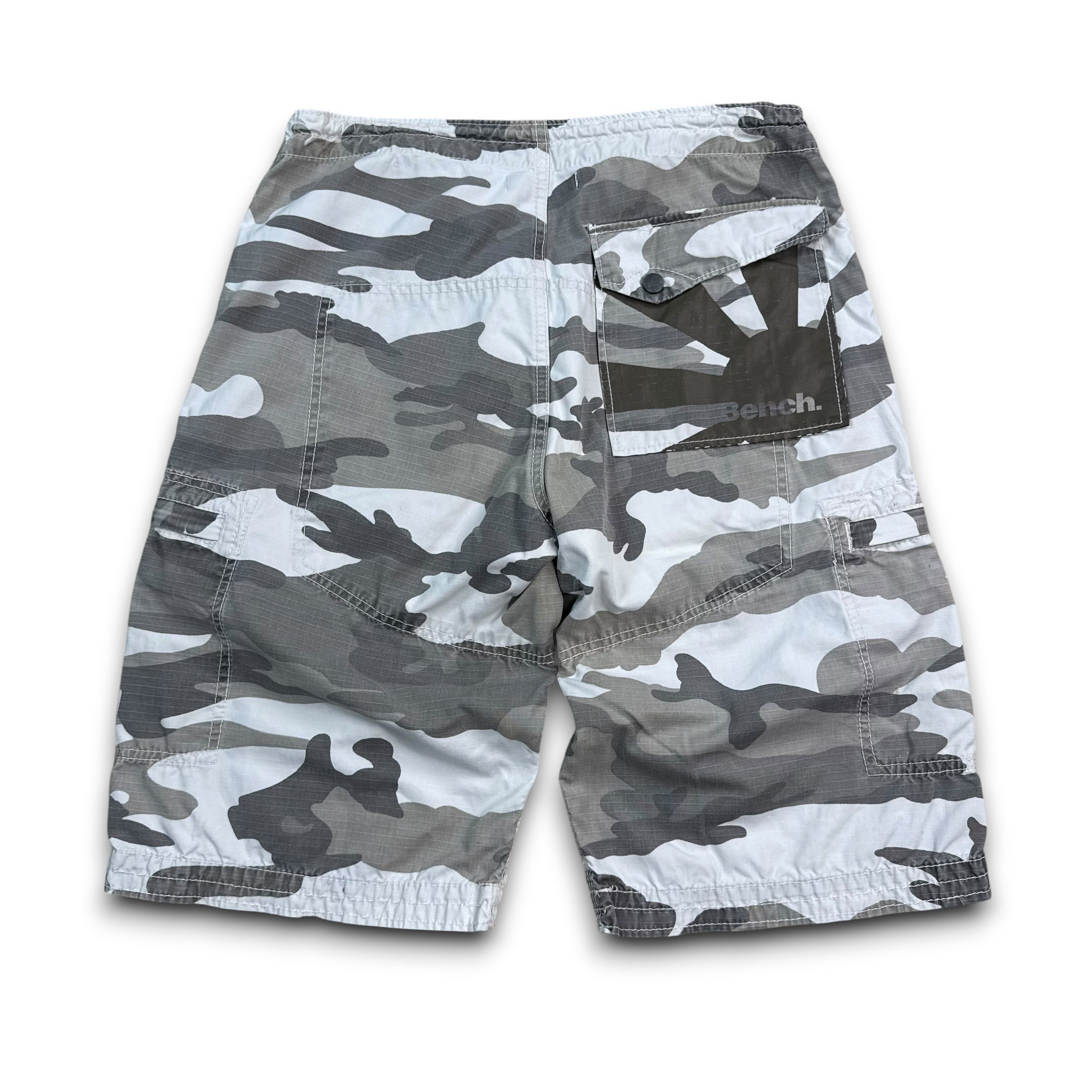 Bench 2000's light camo cargo shorts (S)