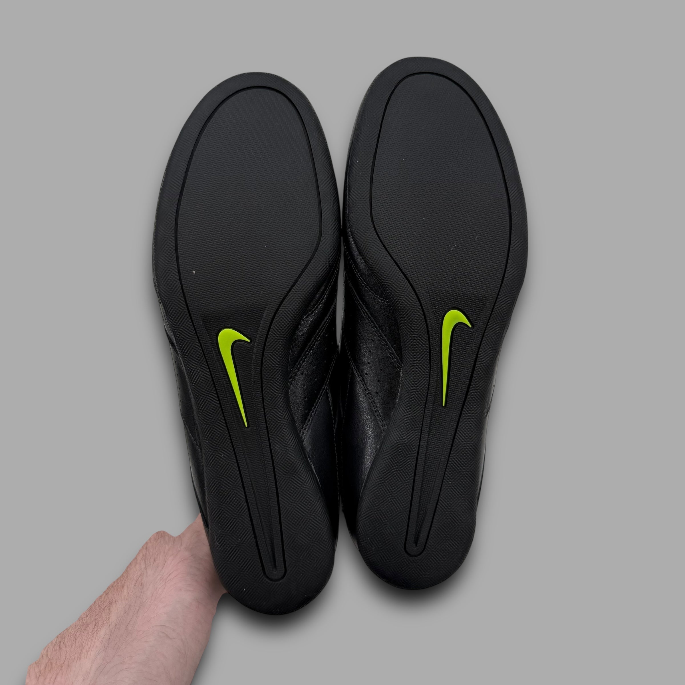 Nike roubaix 2010 'black & neon' slip on (UK10)