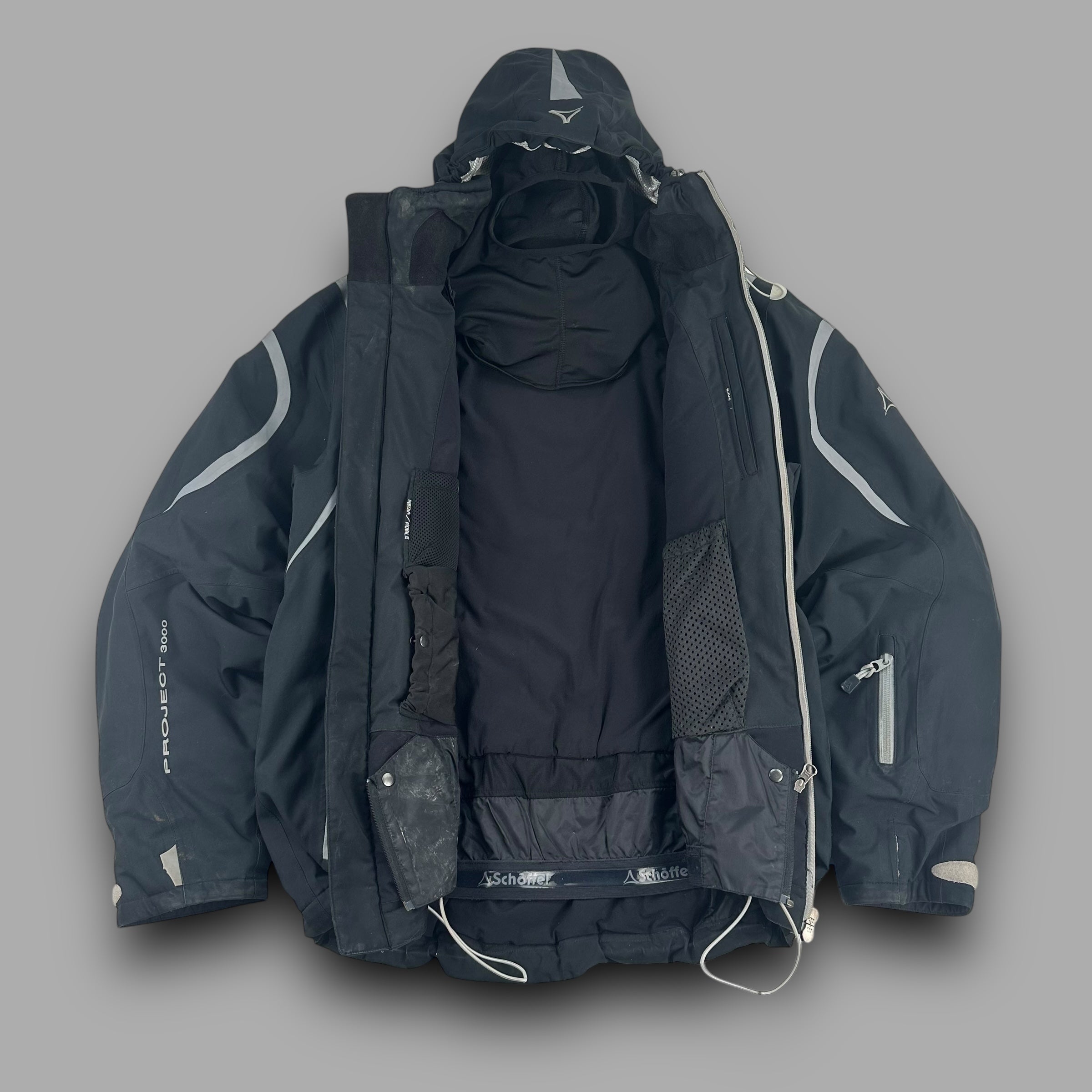 Schöffel 2000's technical two-tone built in balaclava ski jacket (L)