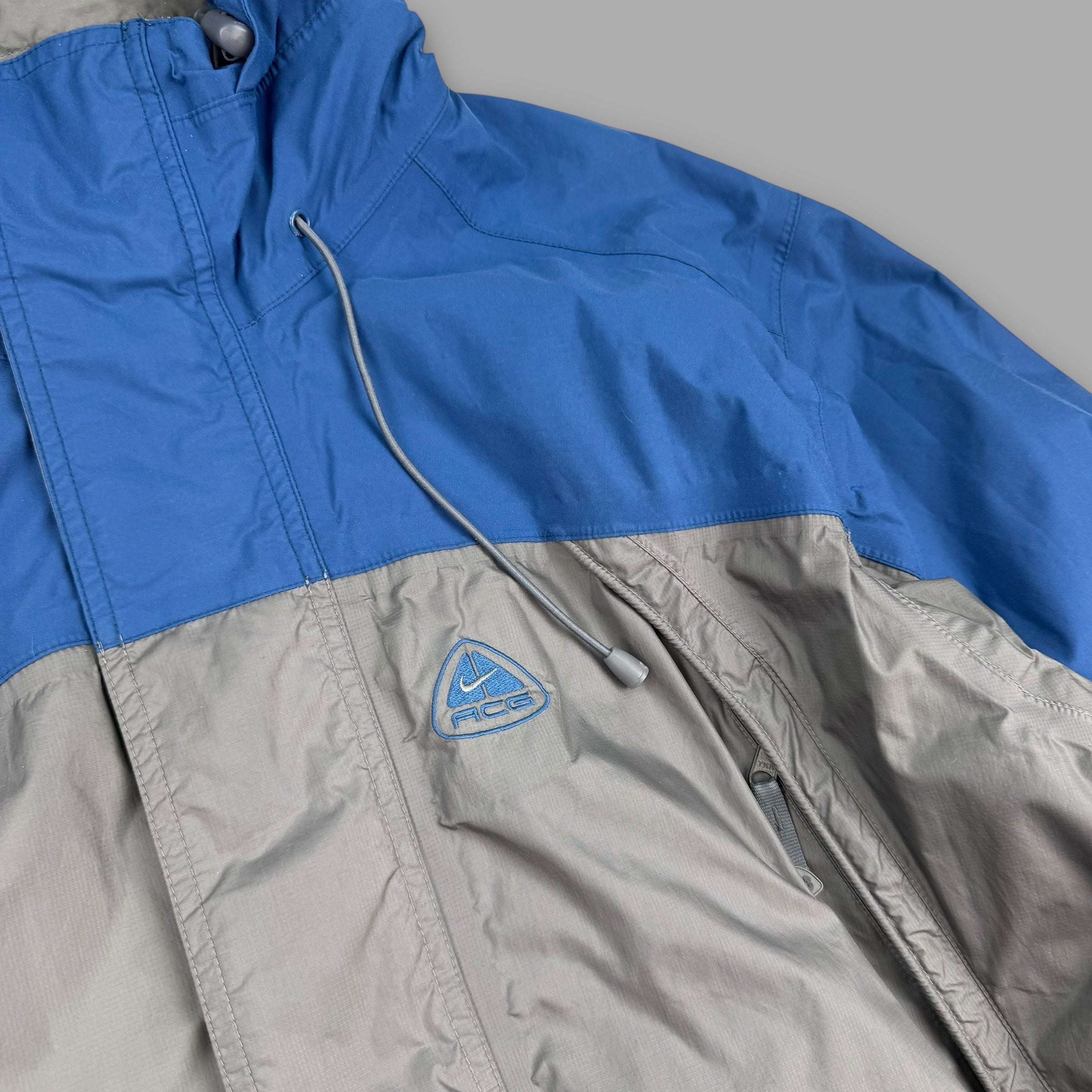 Nike ACG 2000's technical panelled two tone softshell jacket (M)
