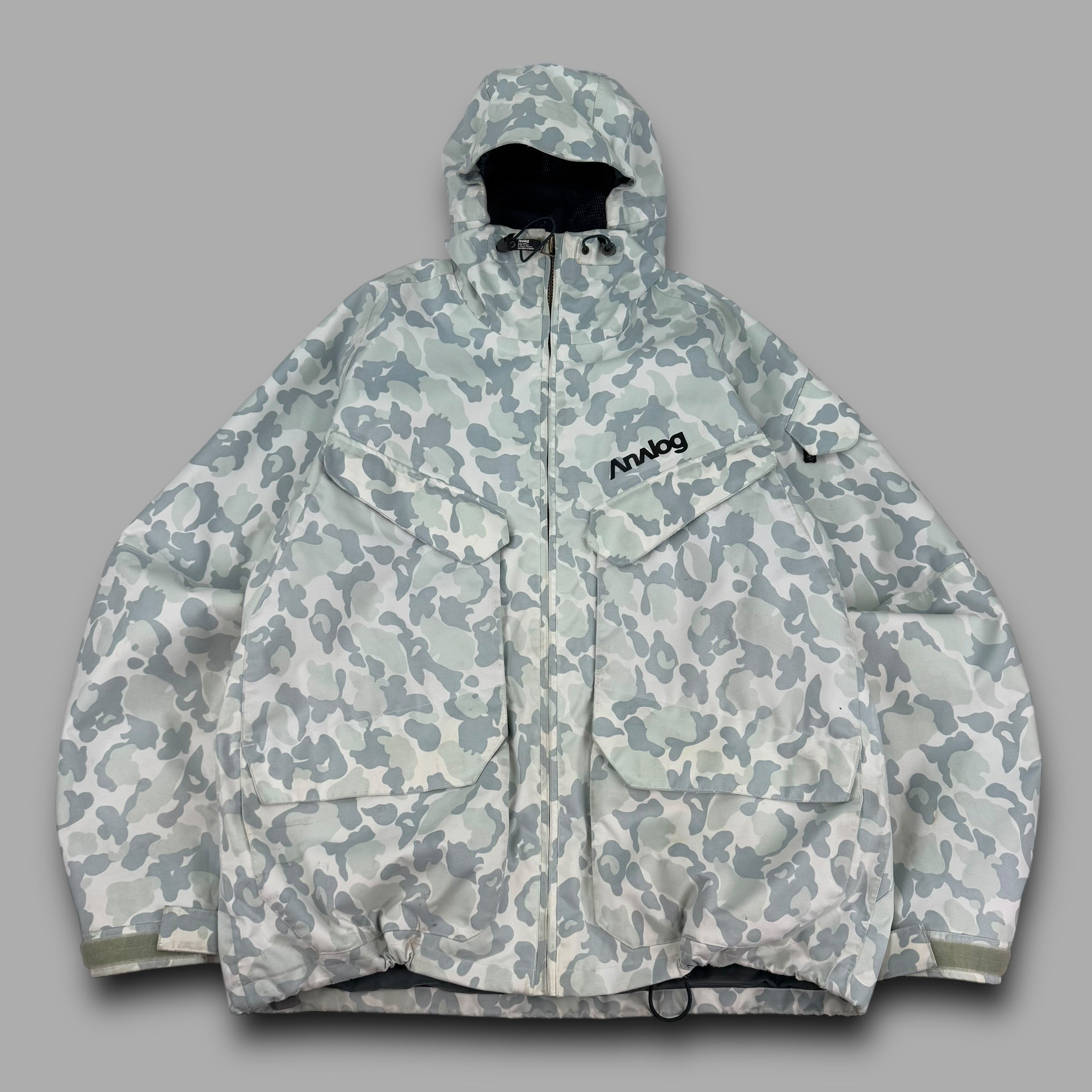 Burton Analog 2000's technical vented camo print hardshell ski jacket (XL)