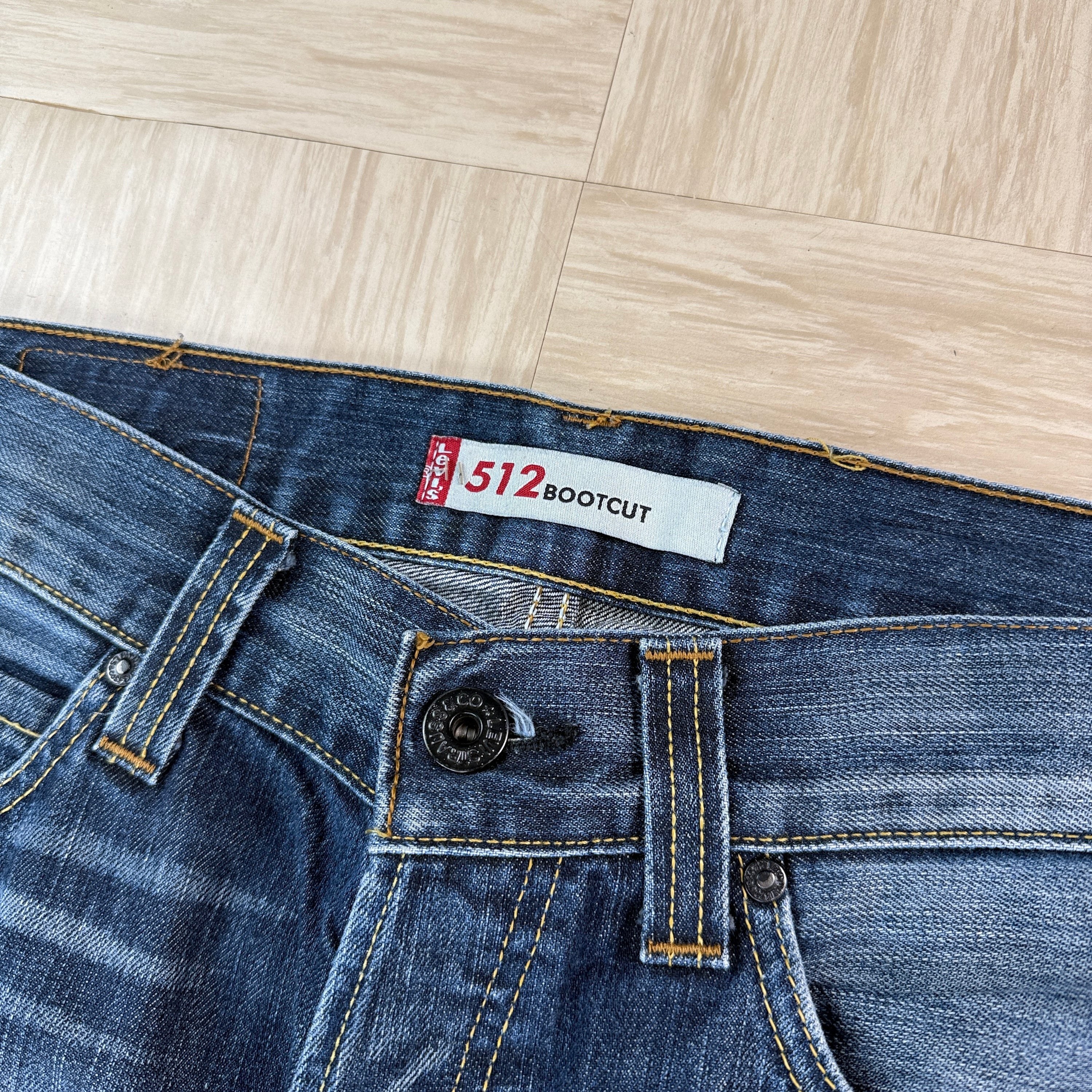 Levi's 512 2000's relaxed fit denim bootcut jeans (S)
