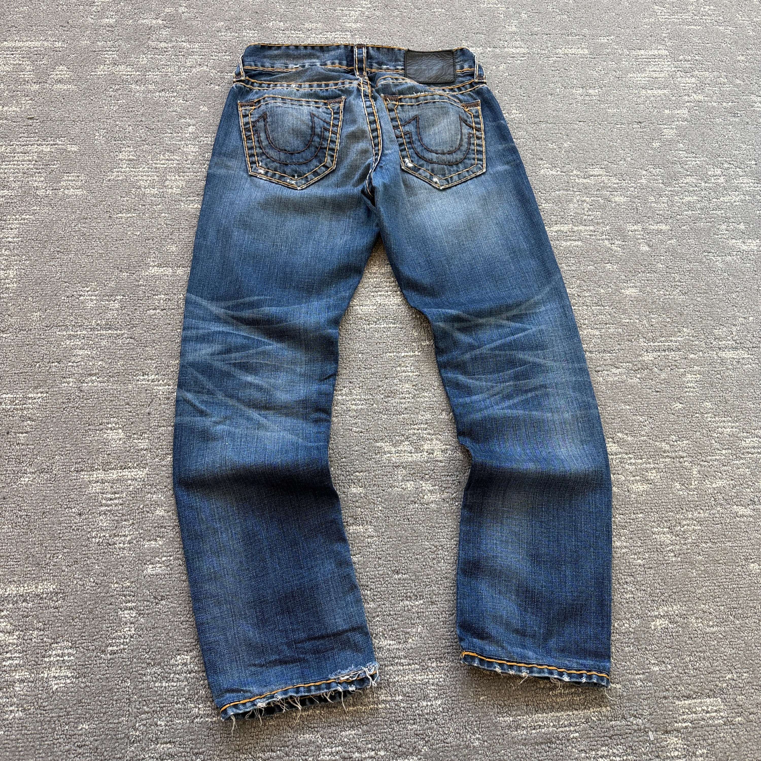 True religion 2000's geno relaxed slim contrast stitch denim jeans (S)