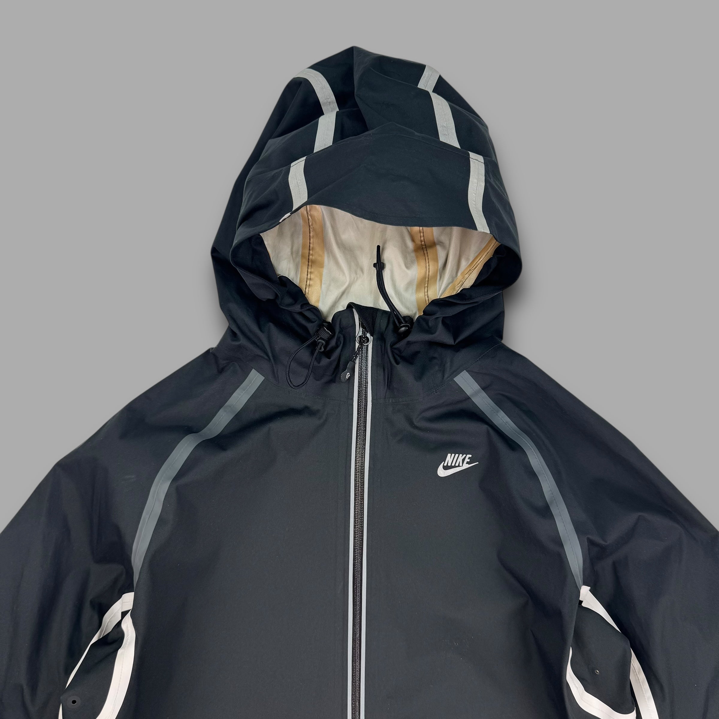Nike 2000's technical softshell taped seams reflective jacket (XS)