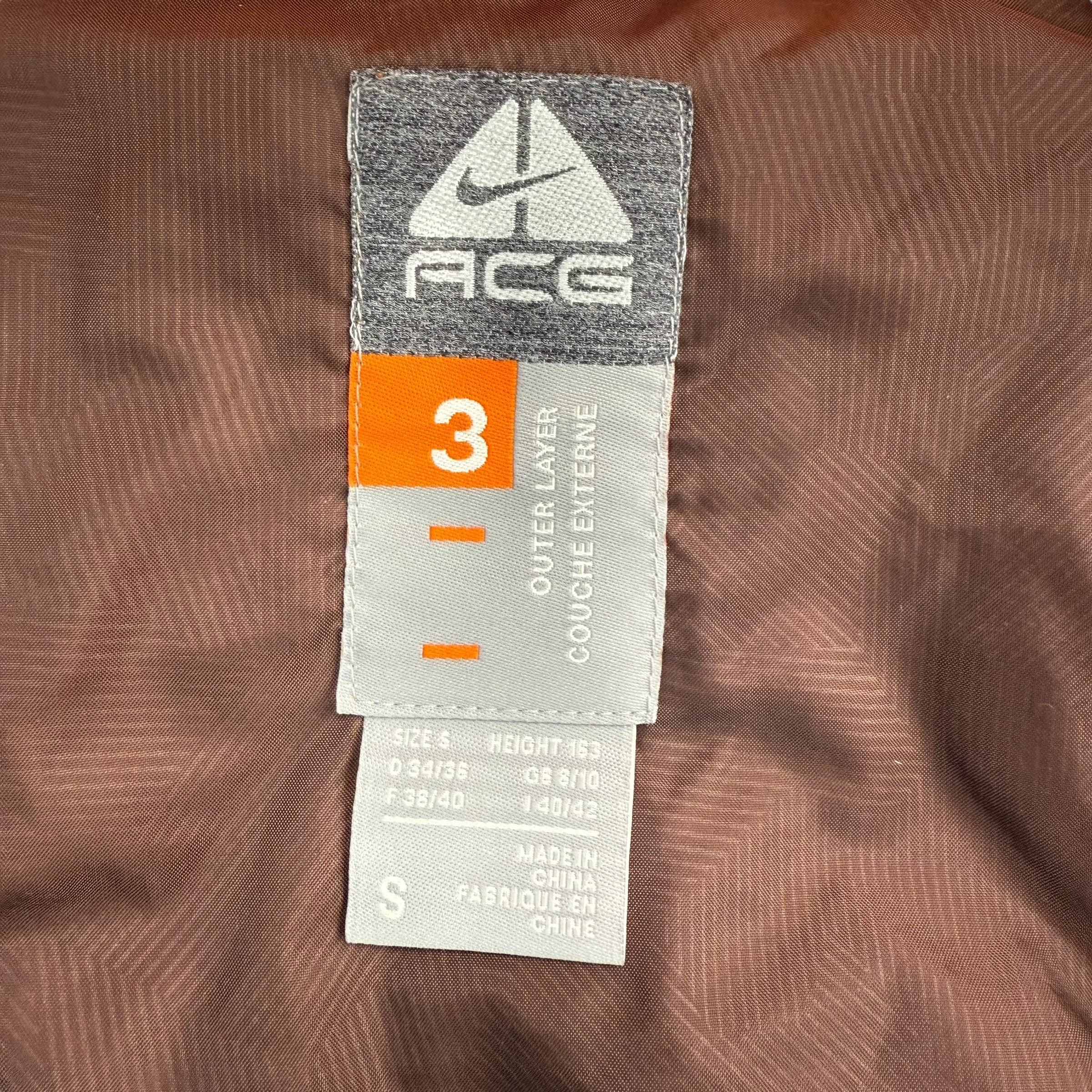 Nike ACG 2000's technical downfilled puffer jacket (XS-S)