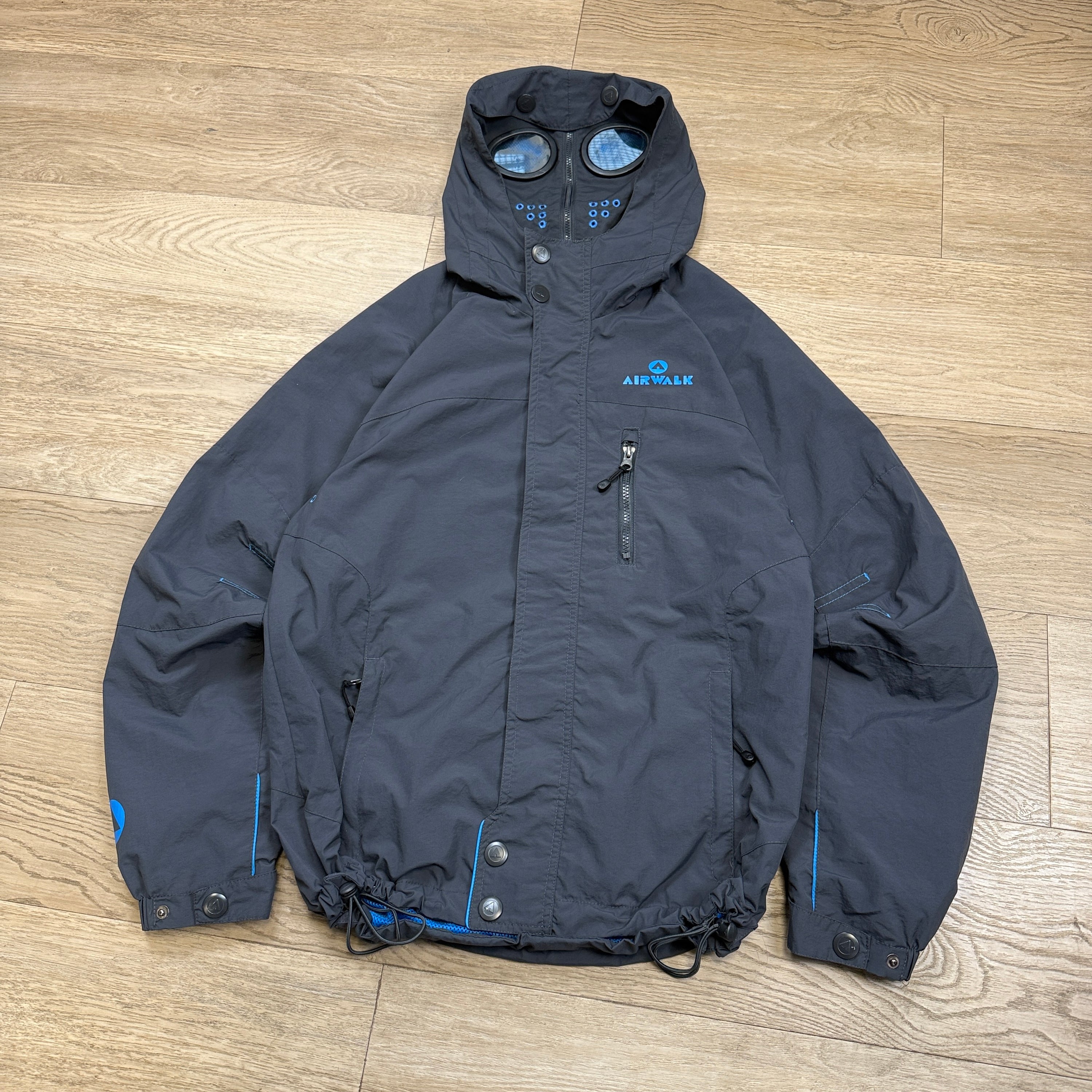 Airwalk 2000's technical lightweight nylon hooded goggle jacket with contrast stitching (S)