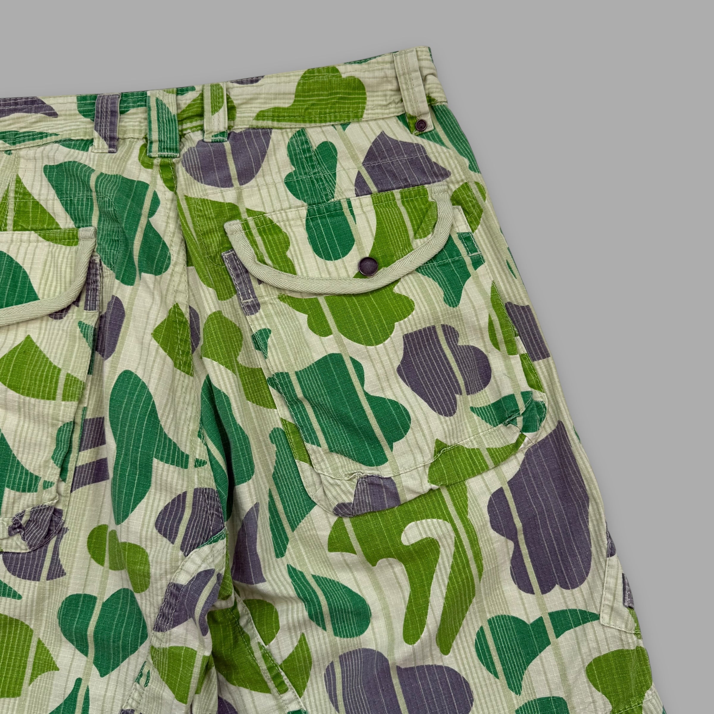 Diesel 2000's dual-pocket baggy camo shorts (S)