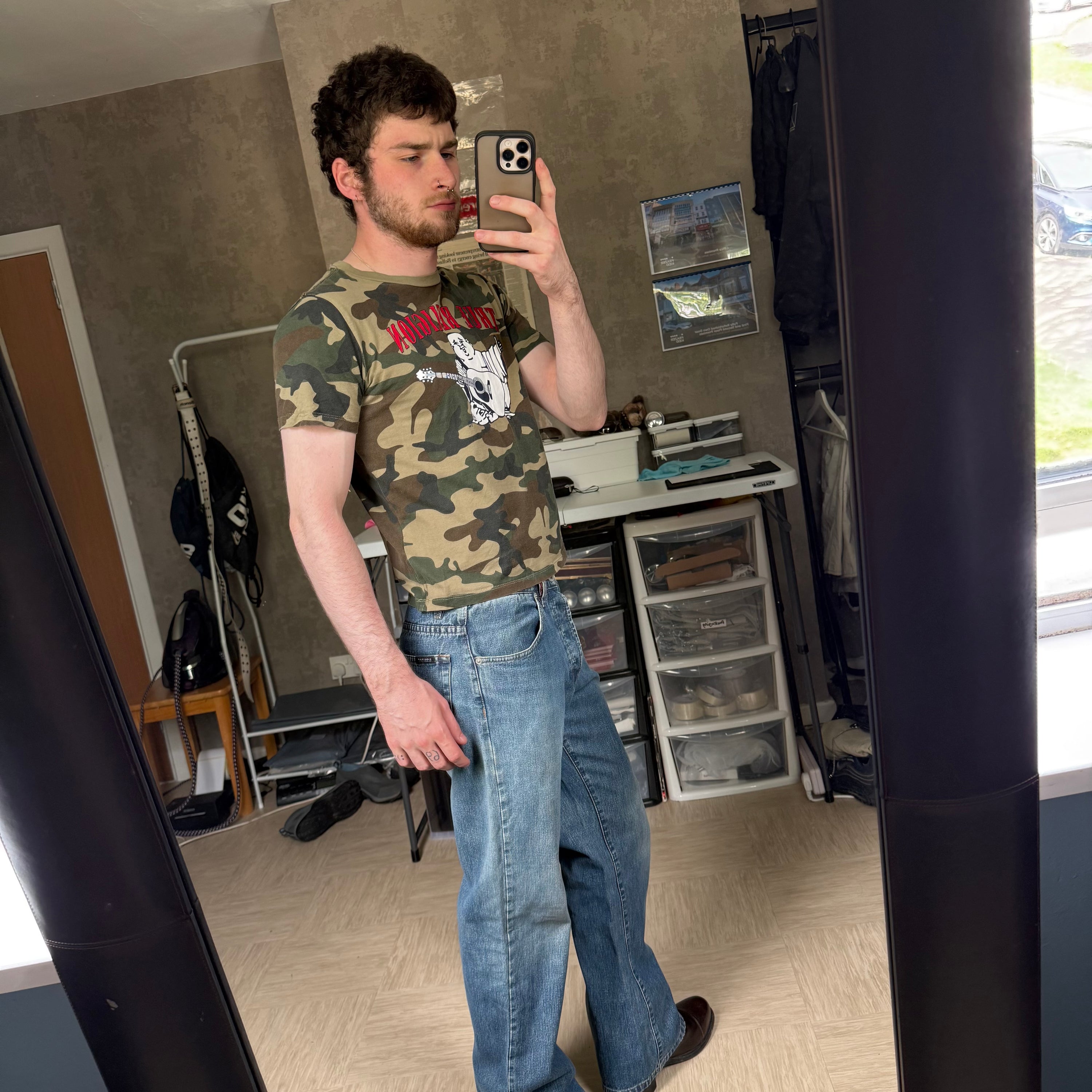 True religion 2000's graphic cropped camo tee (S)
