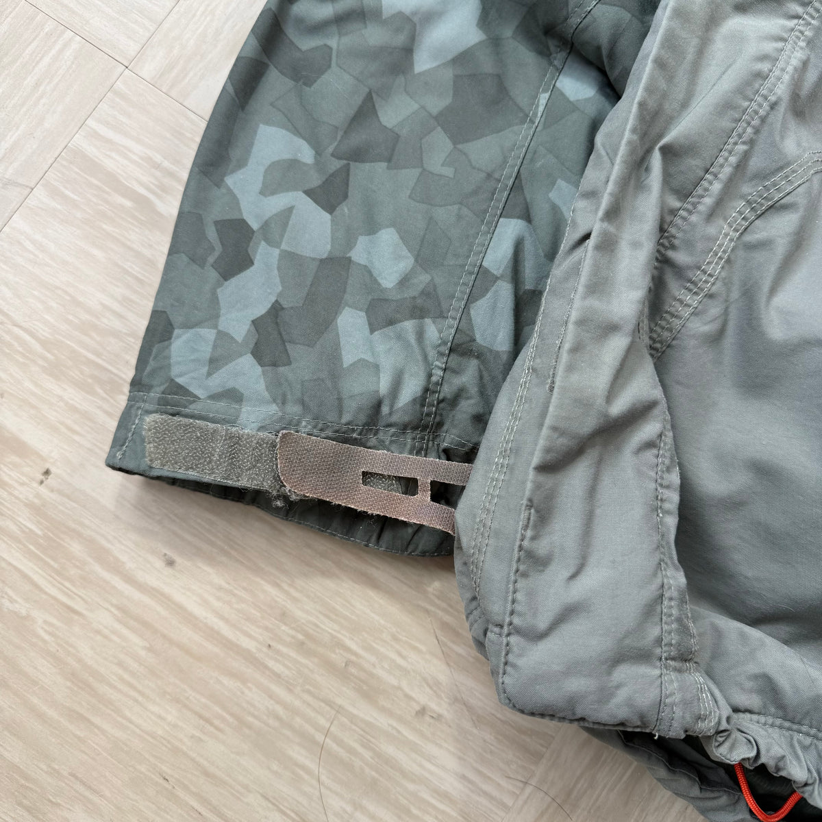 Nike ACG 2000's technical multi-pocket softshell jacket (L)
