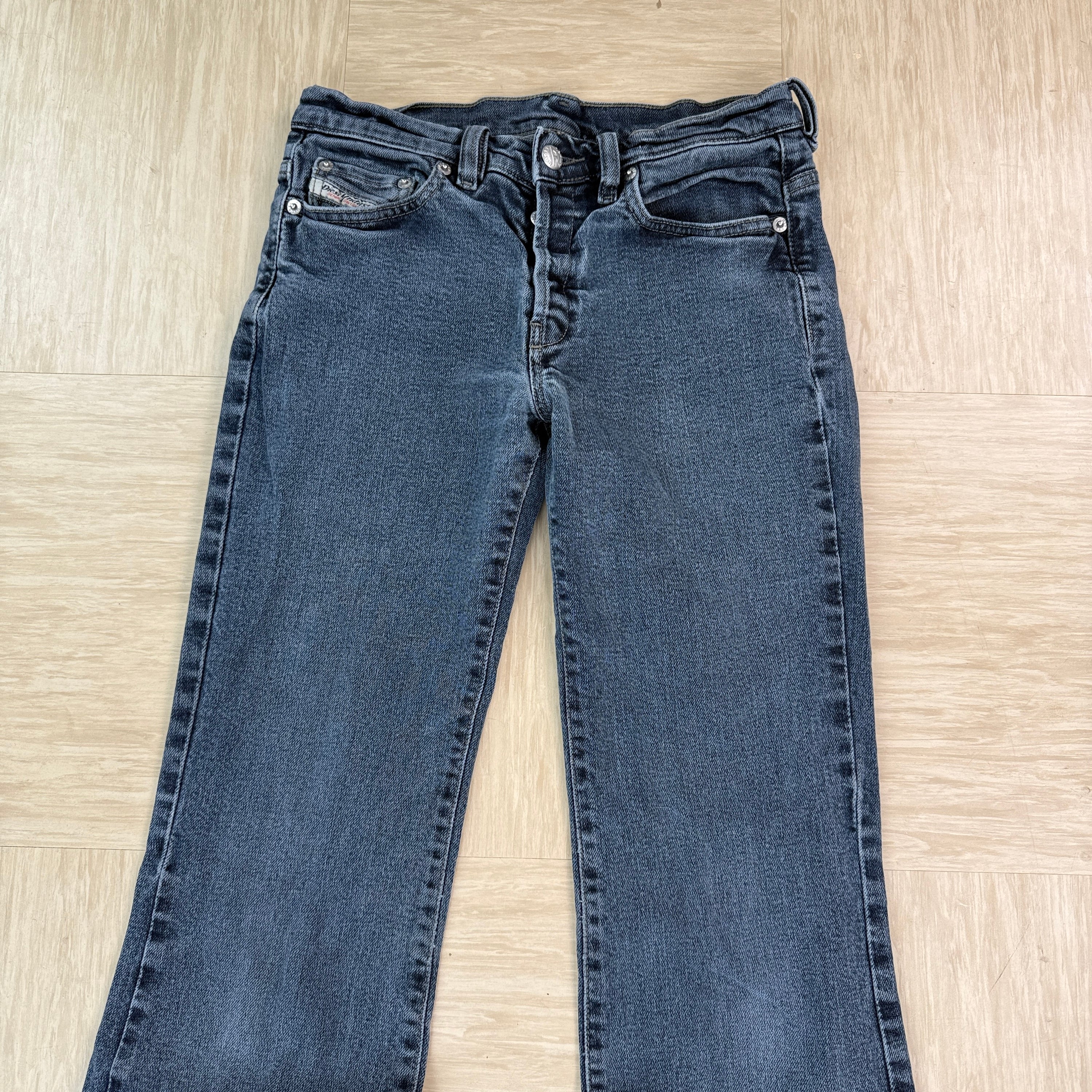 Diesel 2000's grey low waisted bootcut denim jeans (XS-S) wms