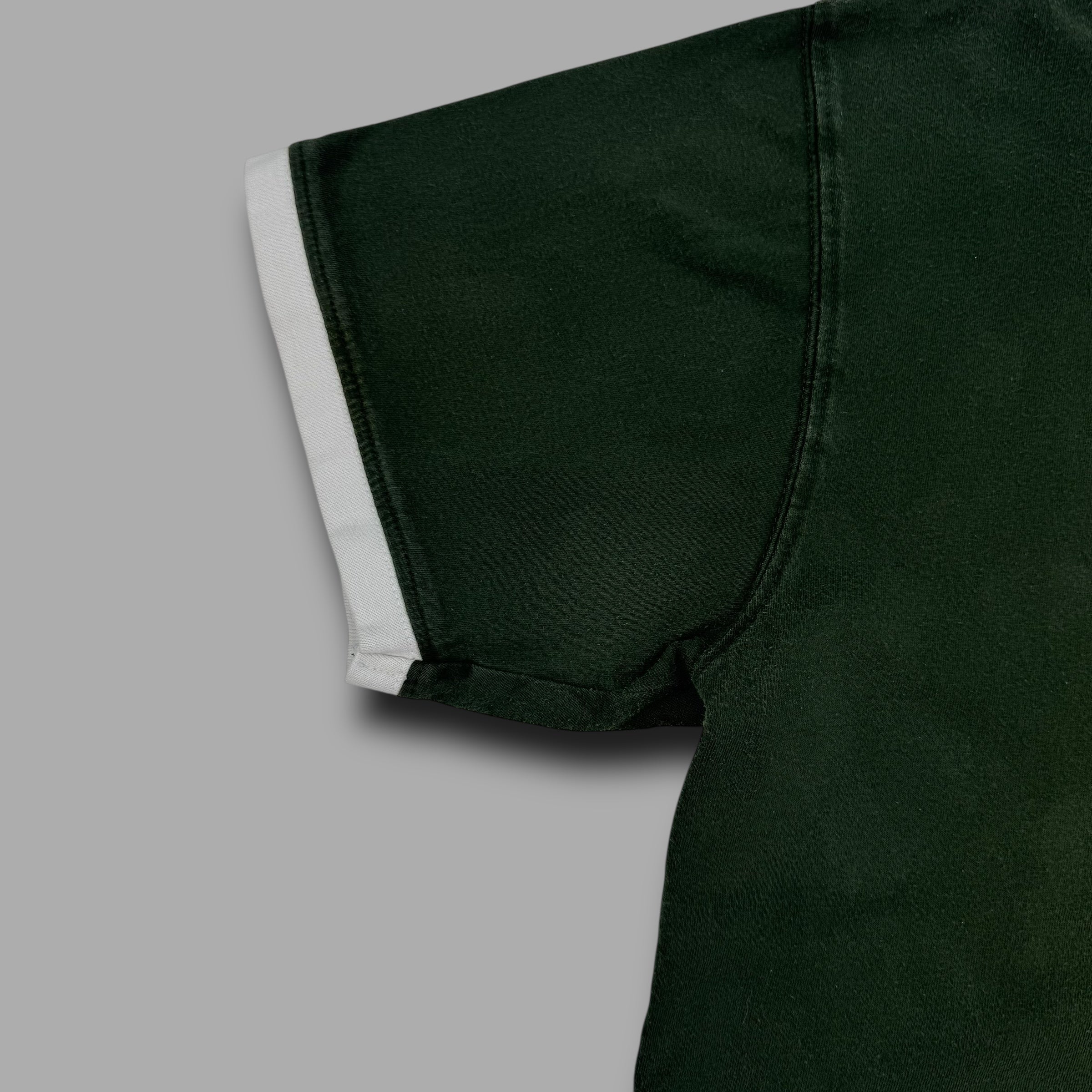 Ireland celtic nation 2000's graphic spellout tee (L)