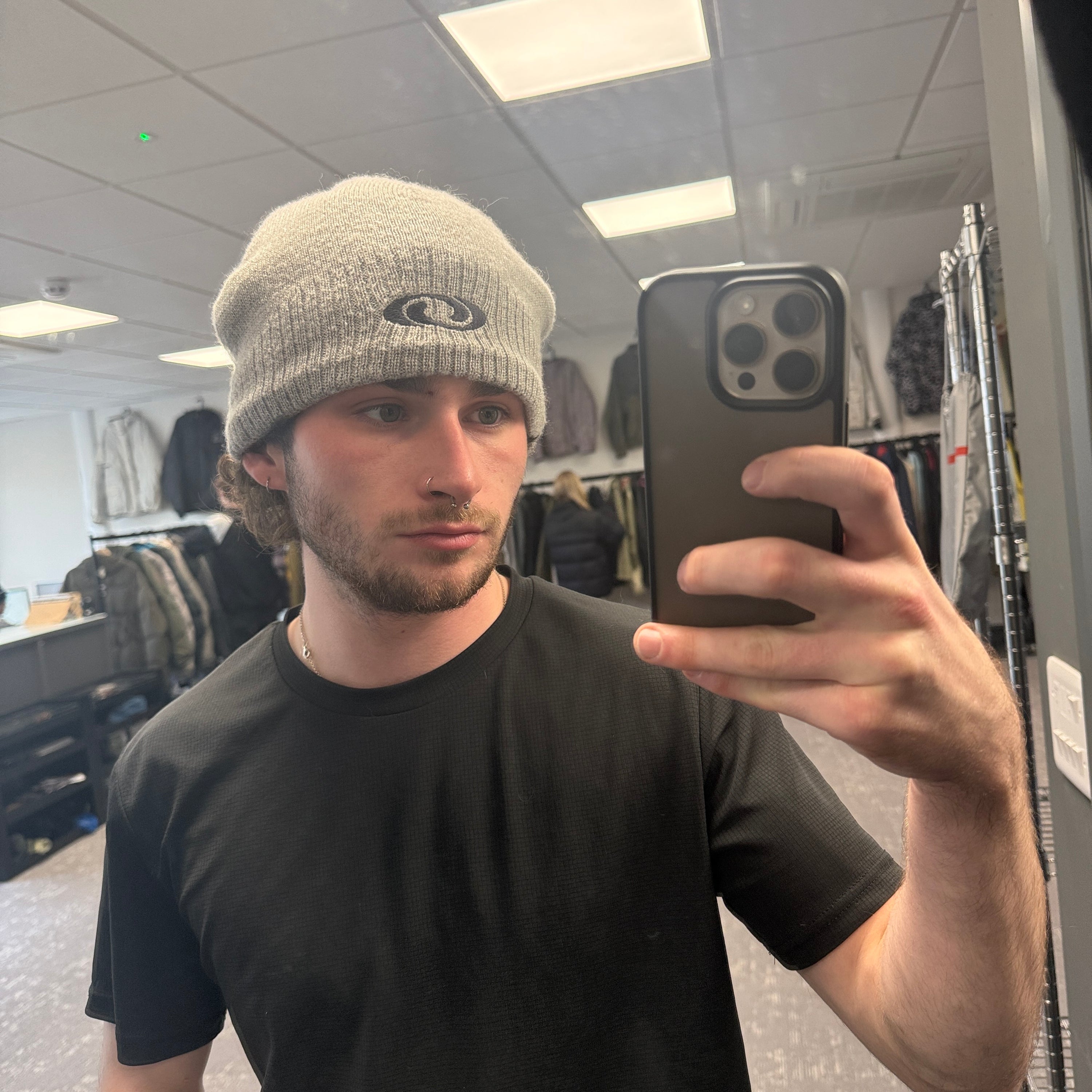 Salomon 2004 embroidered graphic beanie (OS)