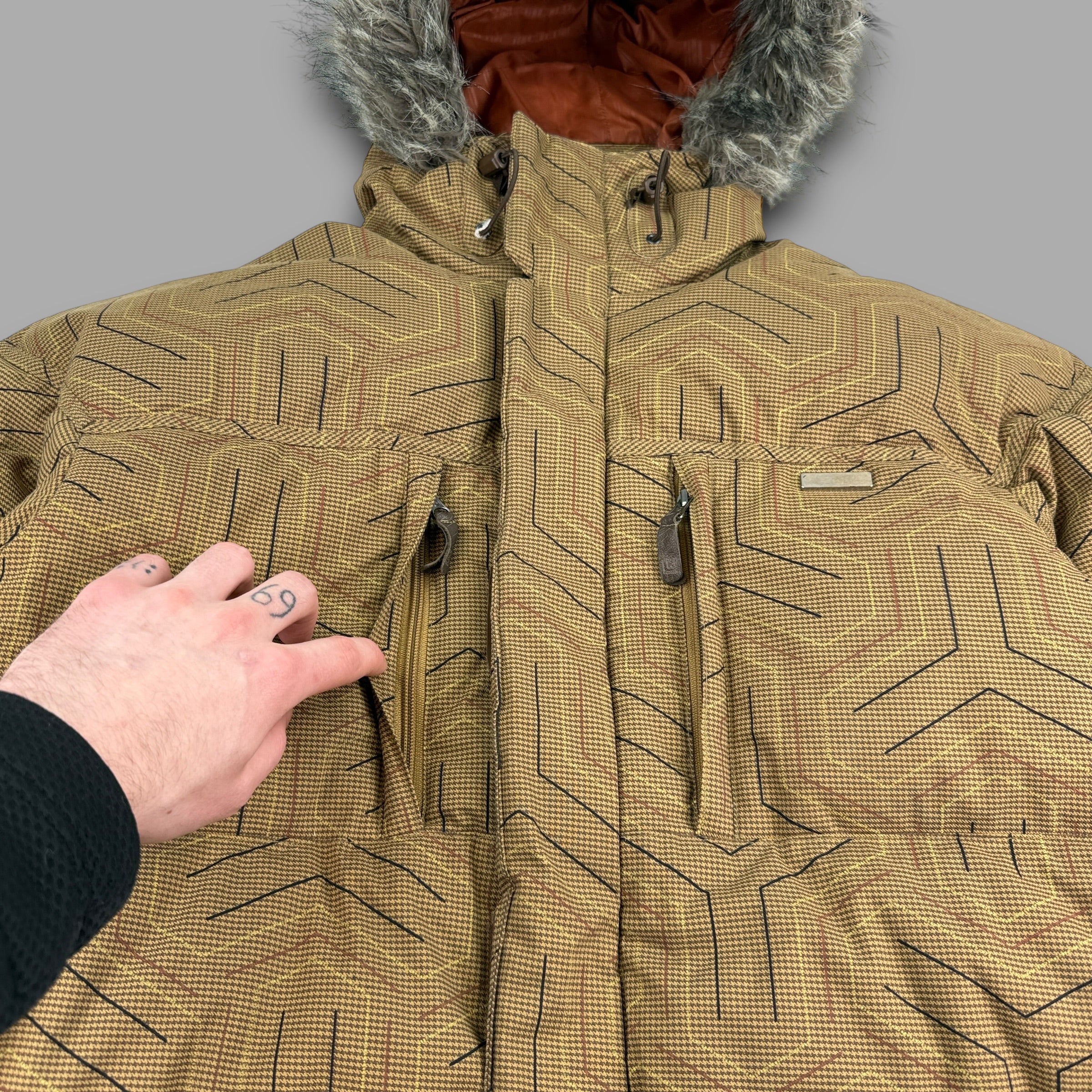 Burton 2000's technical vented monogram ski jacket with fur hood (L)