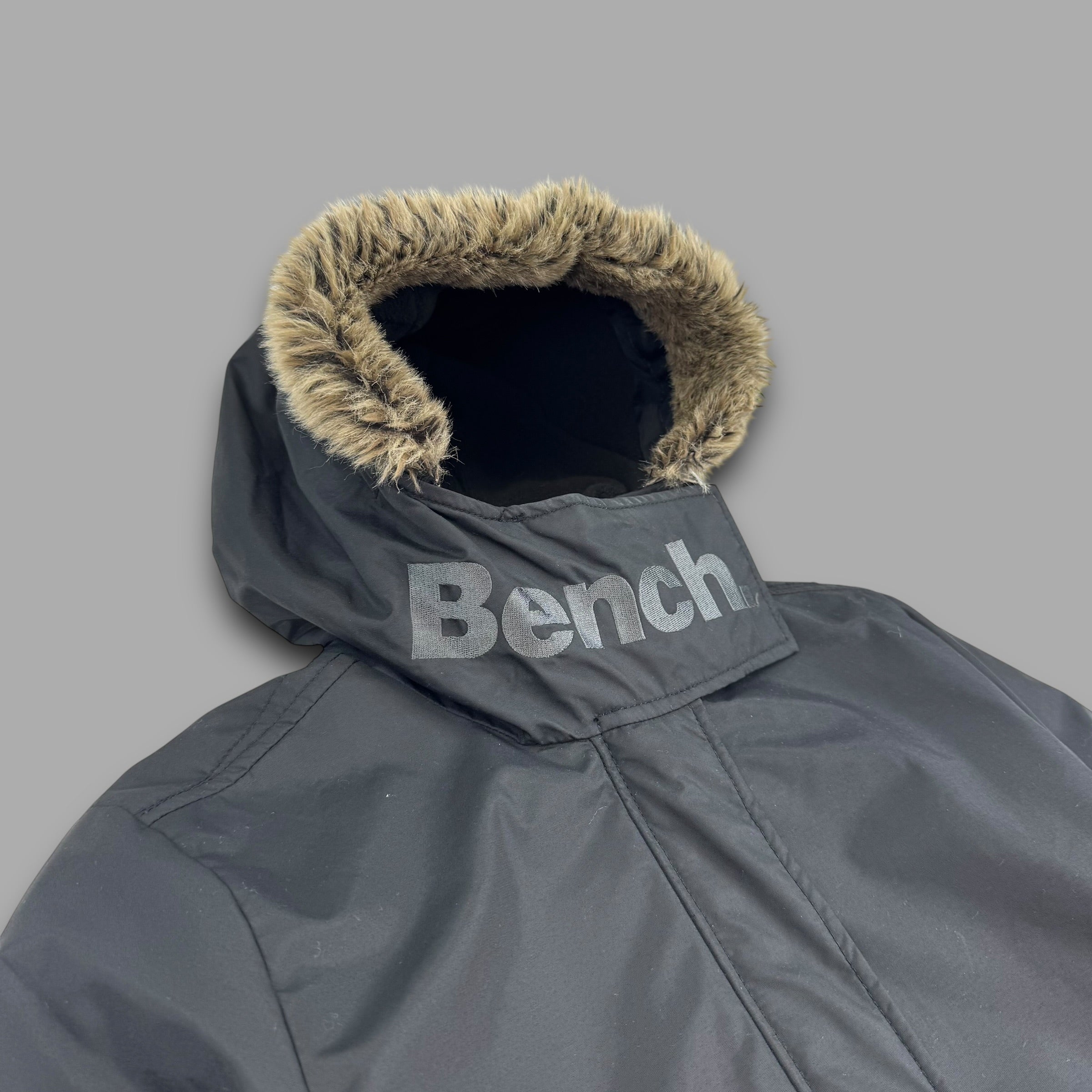 Bench 2000's technical zip up softshell jacket with fur hood (L) wms