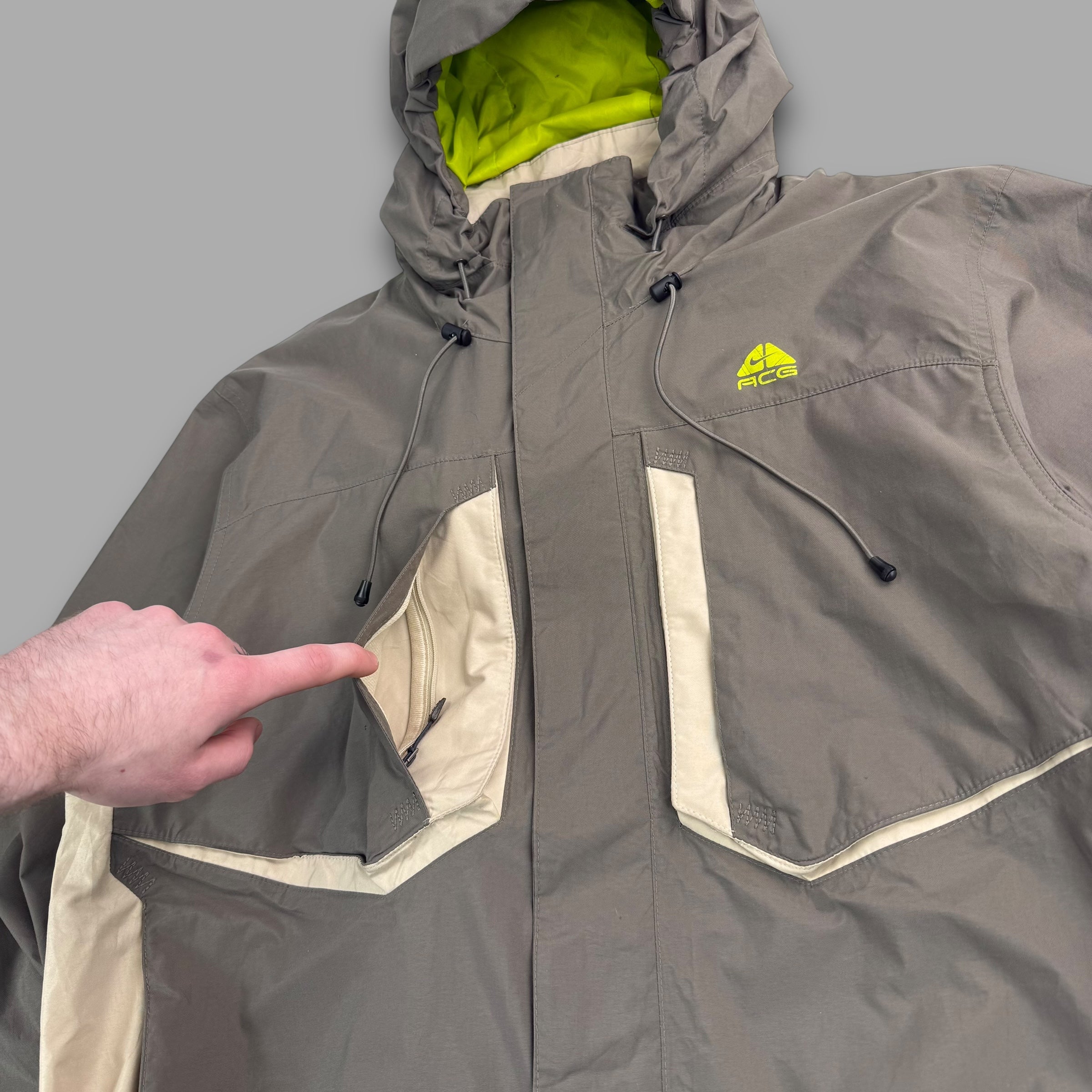 Nike ACG 2007 technical multi-pocket shell jacket (L)