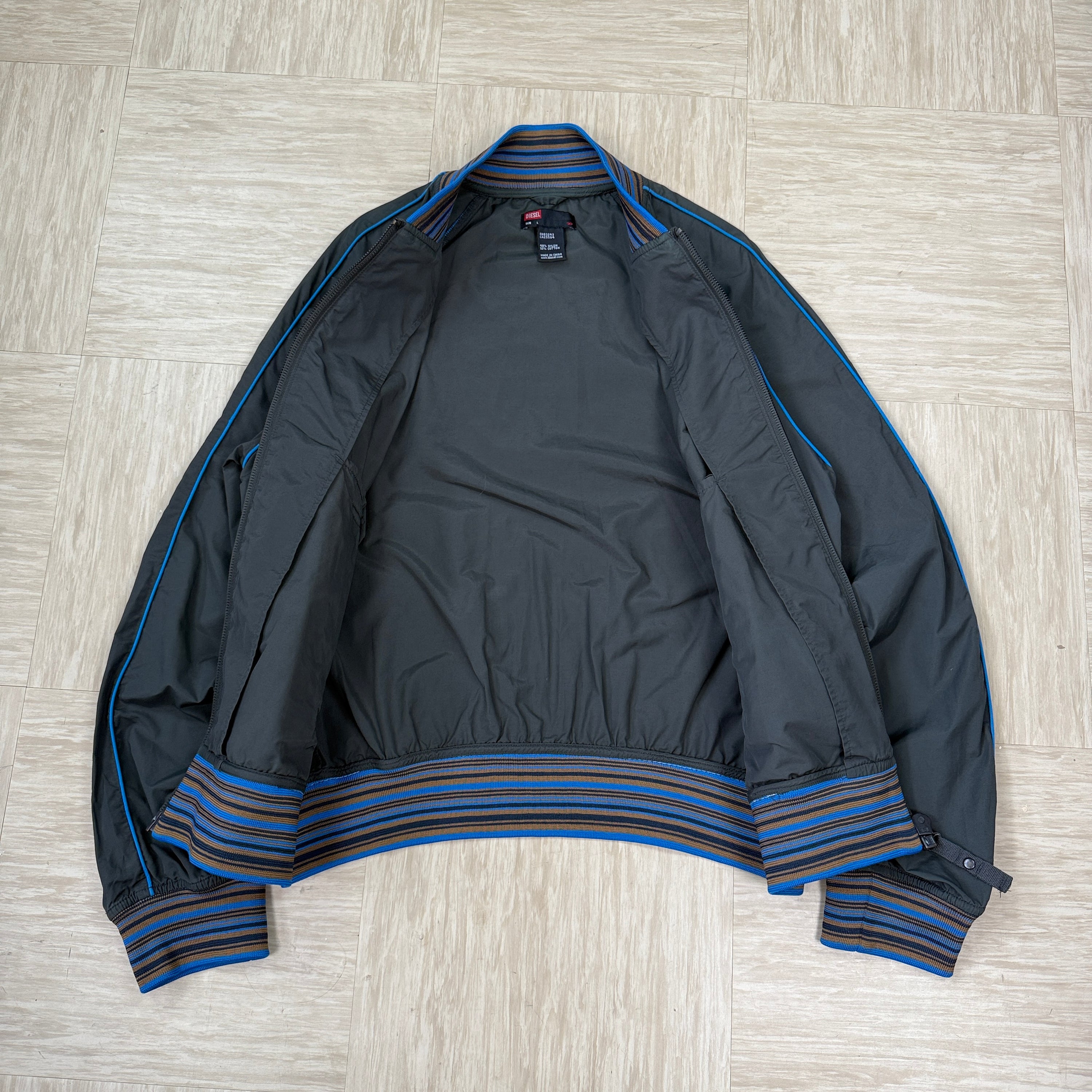 Diesel 2000's technical pipelined zip up nylon jacket (L)