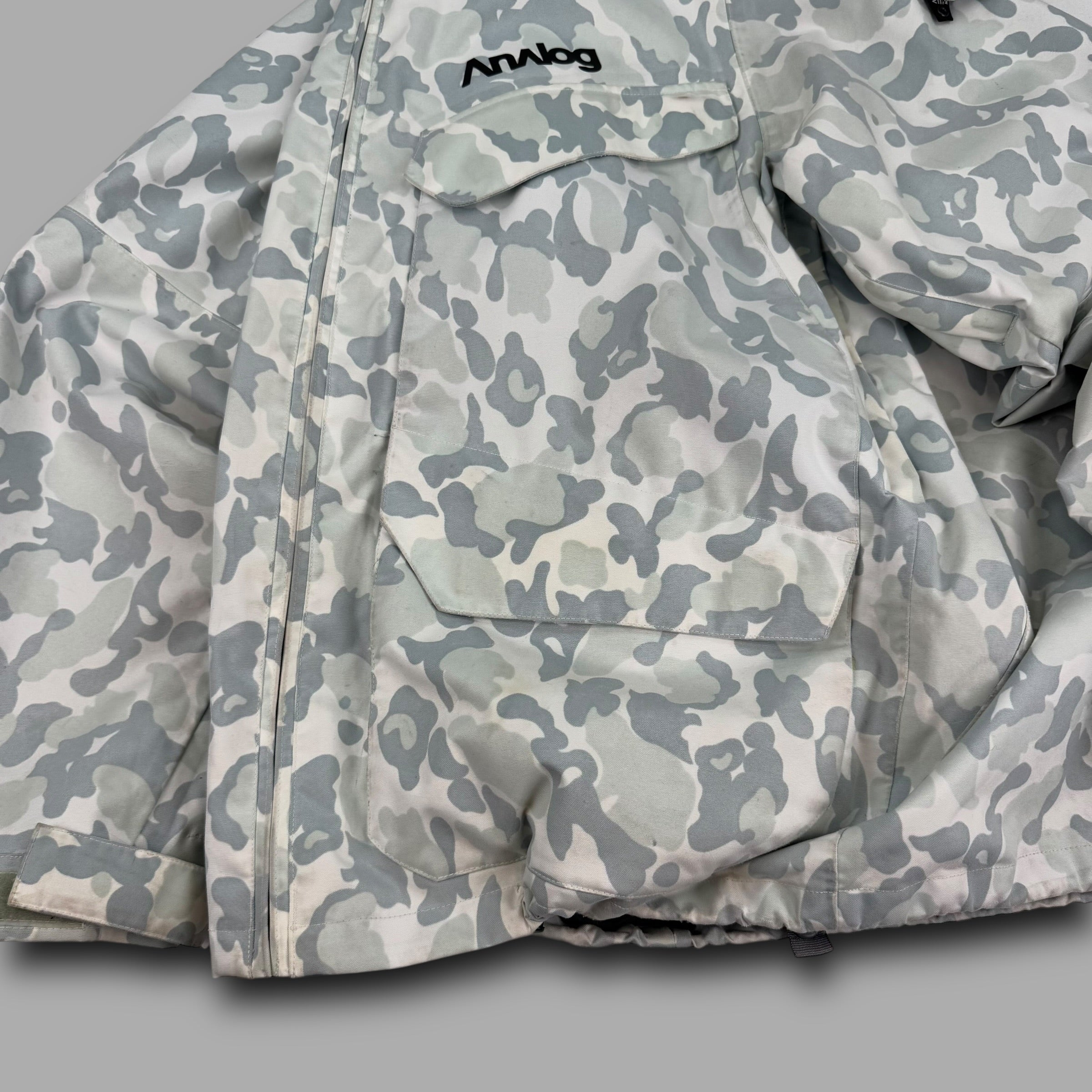 Burton Analog 2000's technical vented camo print hardshell ski jacket (XL)