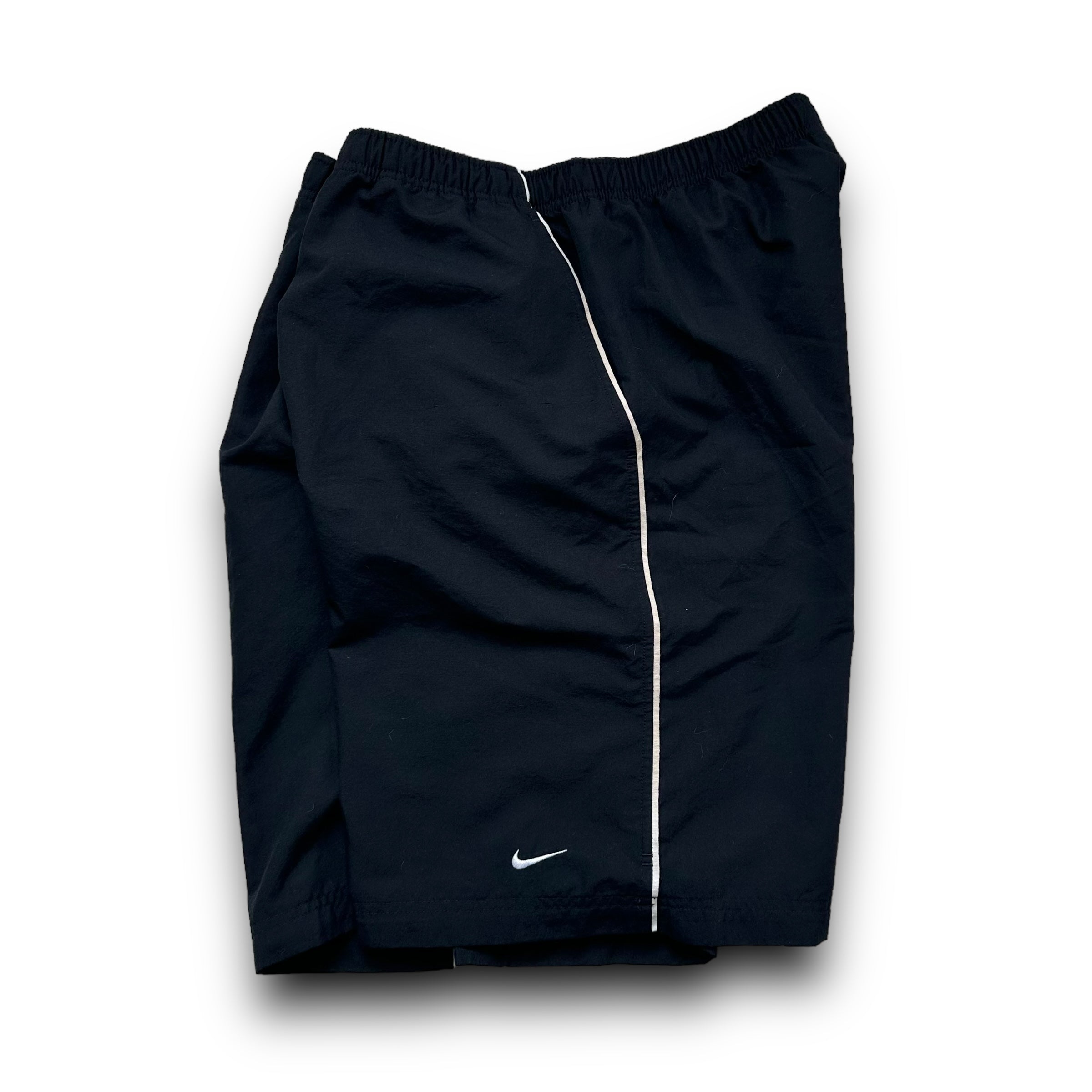 Nike 2000's baggy pinstripe shorts (XXL)