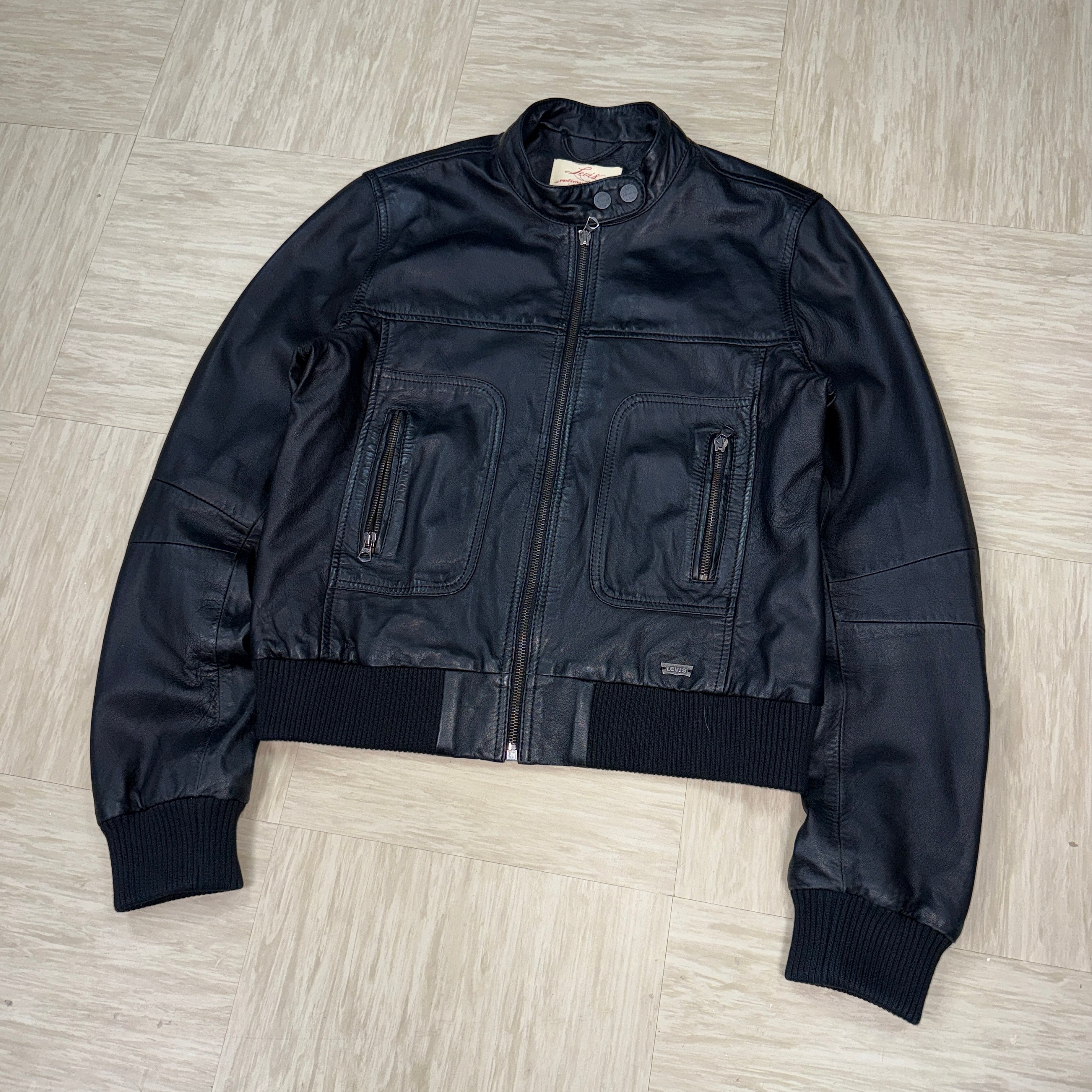 Levi's 2000's cropped lamb leather high collar bomber jacket (M)