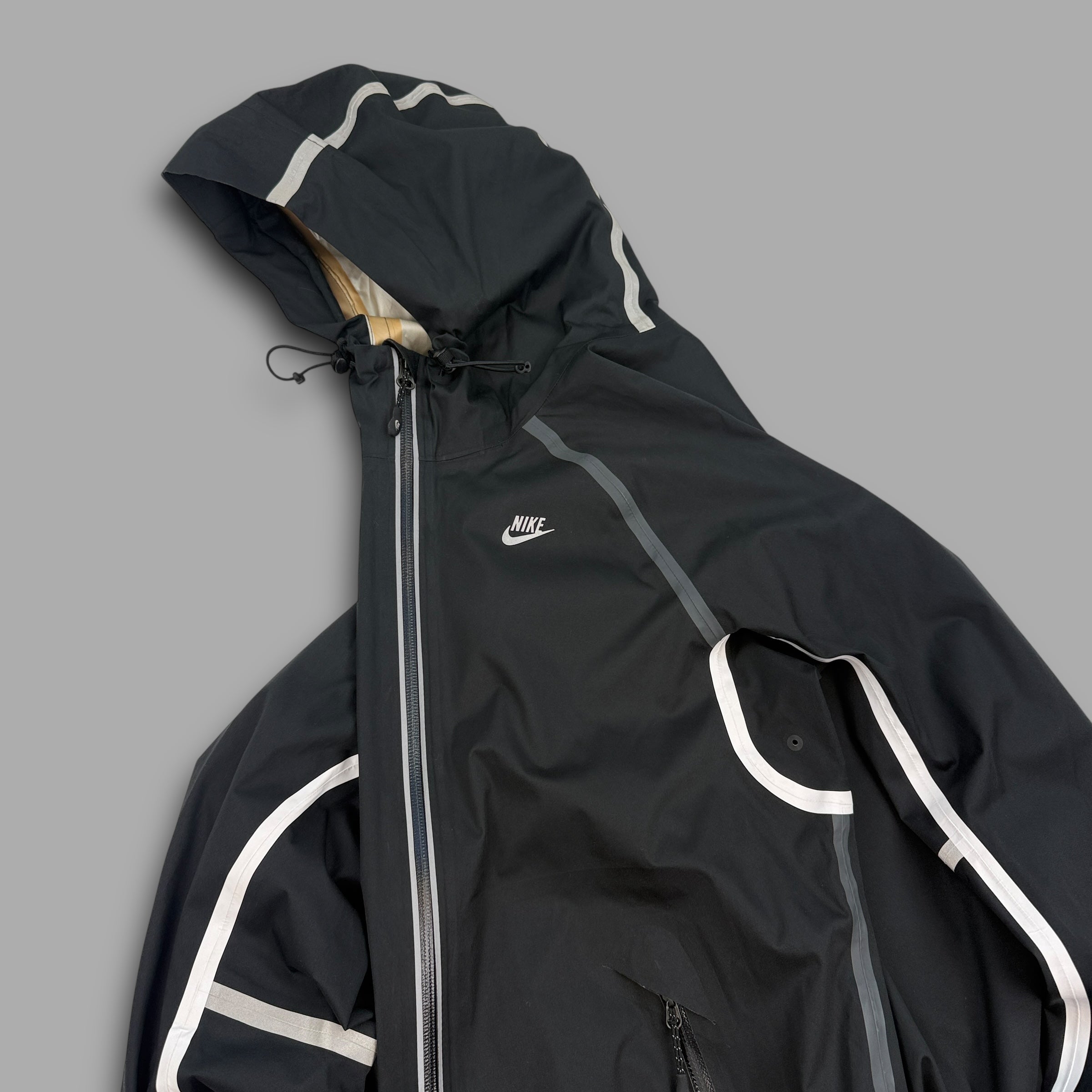 Nike 2000's technical taped seams reflective softshell jacket (S)