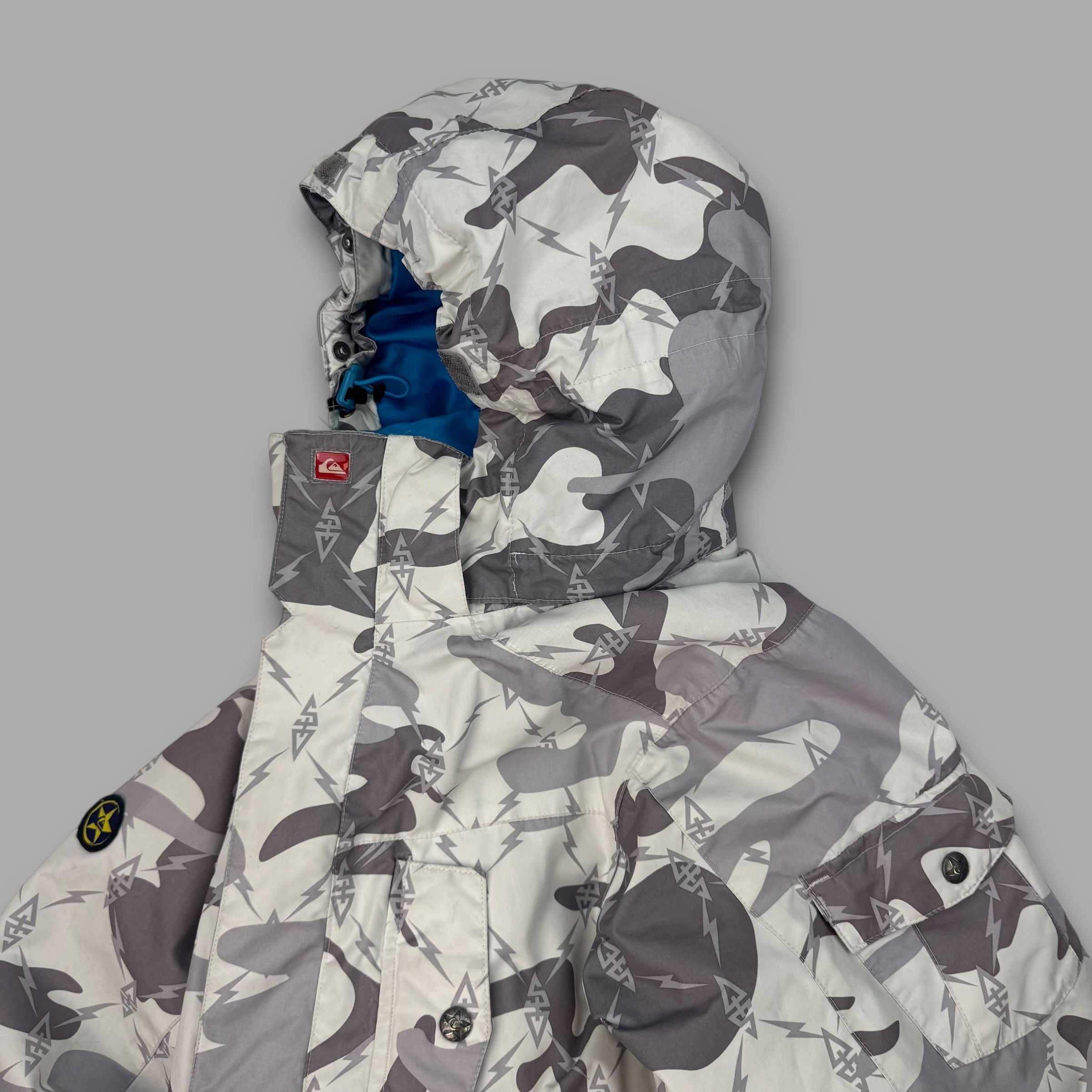 Quiksilver 2000's technical multi-pocket camo softshell ski jacket (L) wms
