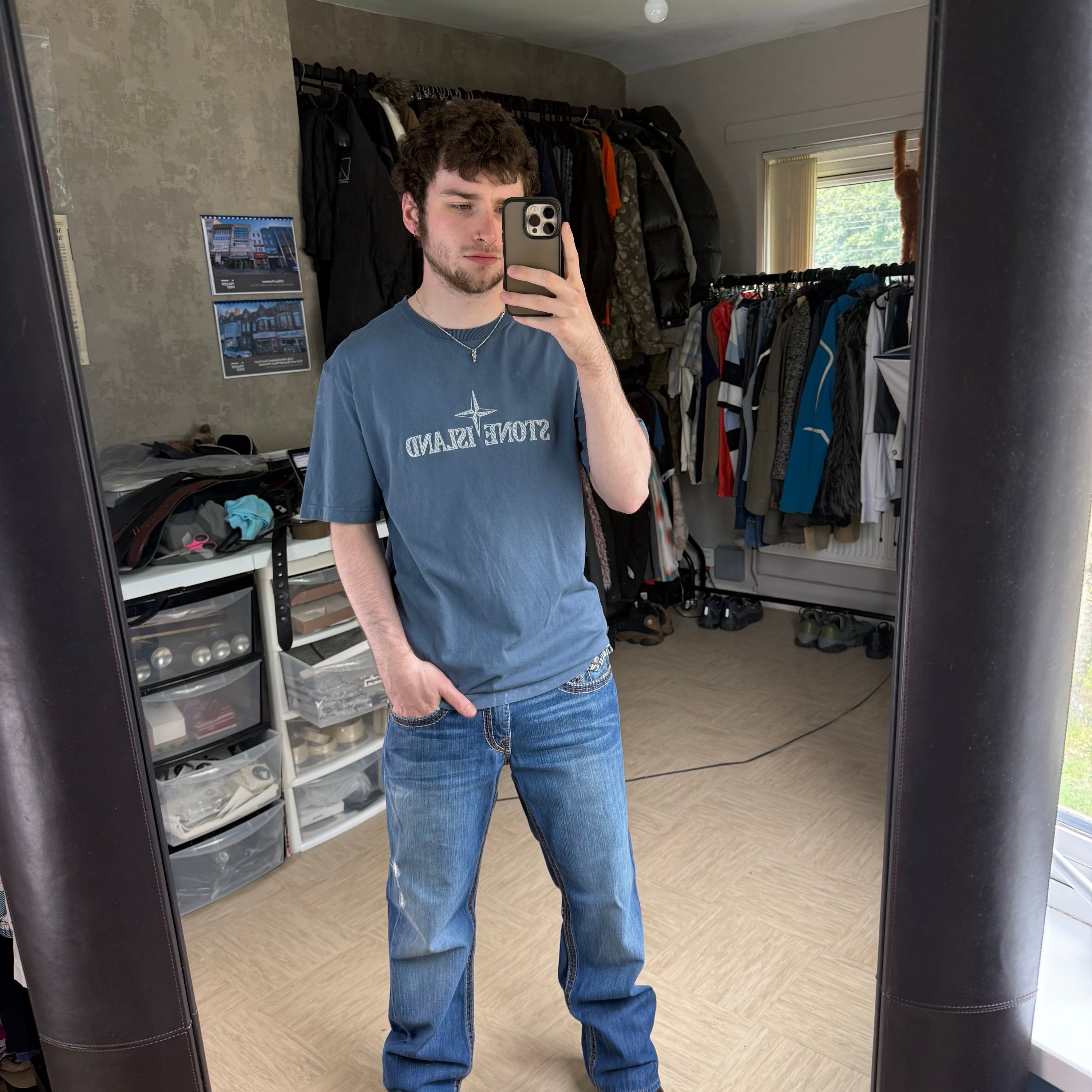 Stone island graphic embroidered spellout tee (S)