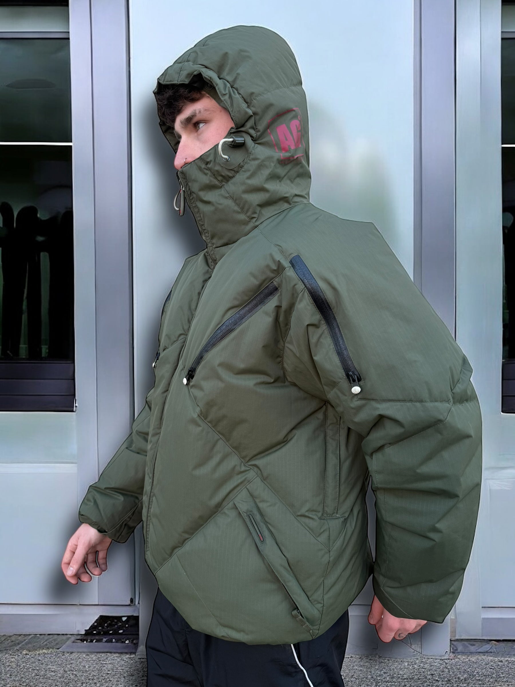 Burton analog 2000's technical panelled puffer jacket (S