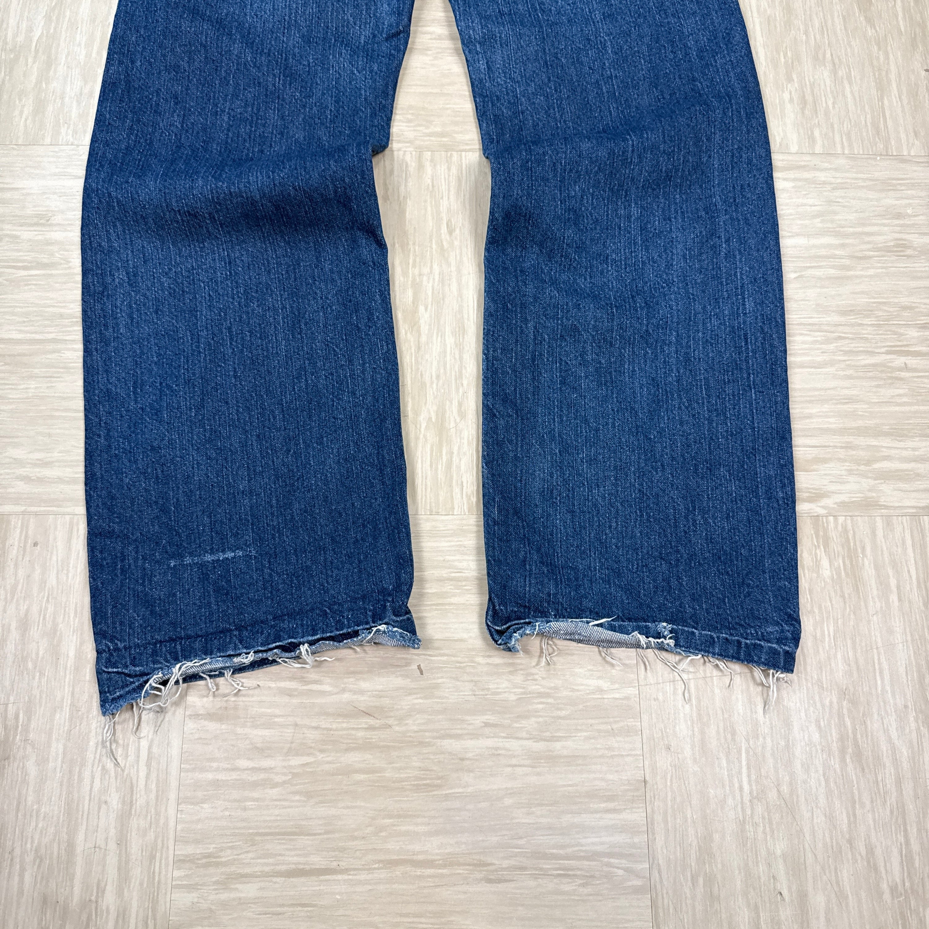 Levi's 559 2000's relaxed straight fit distressed jeans (S-M)