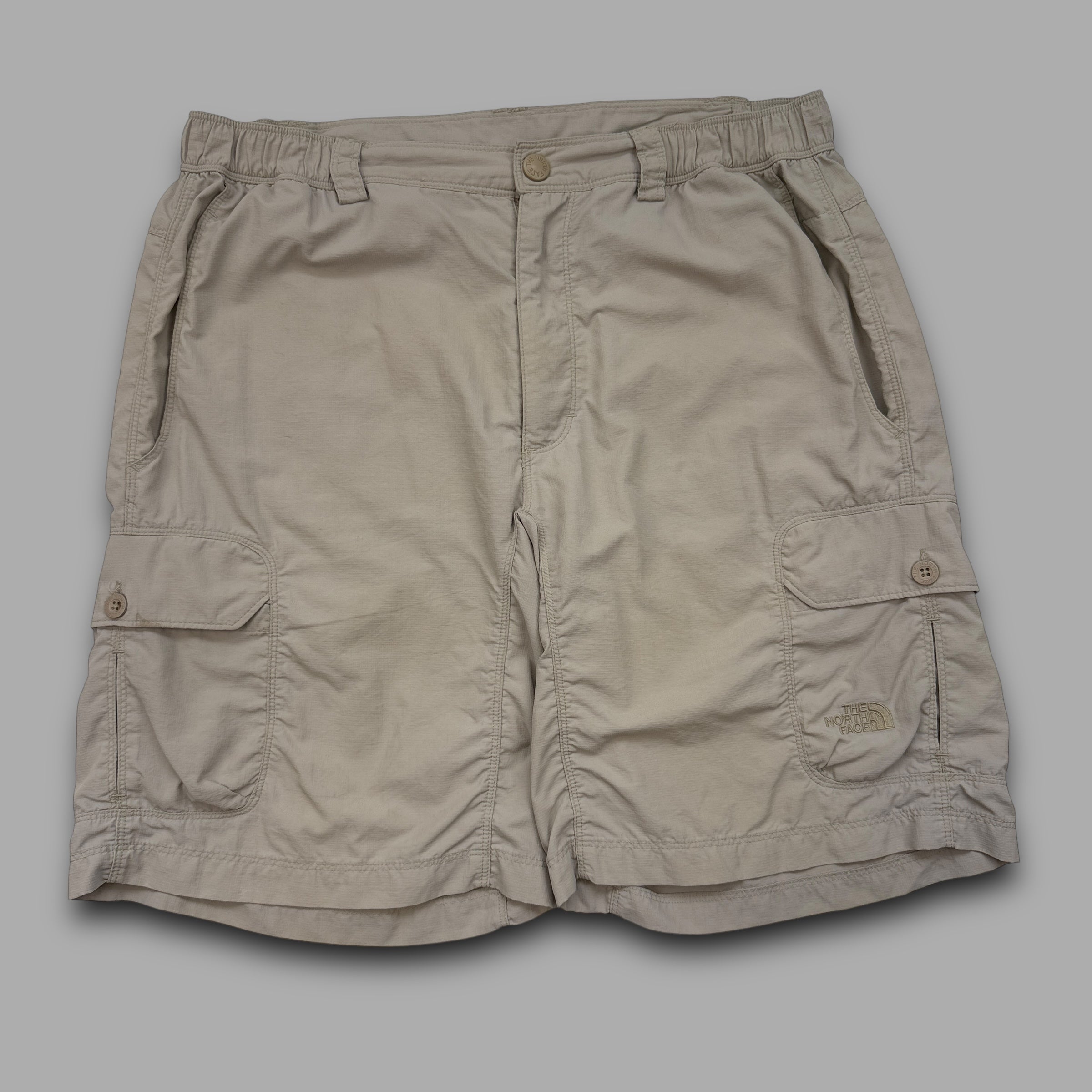 The north face 2010 technical baggy walking cargo shorts (M)
