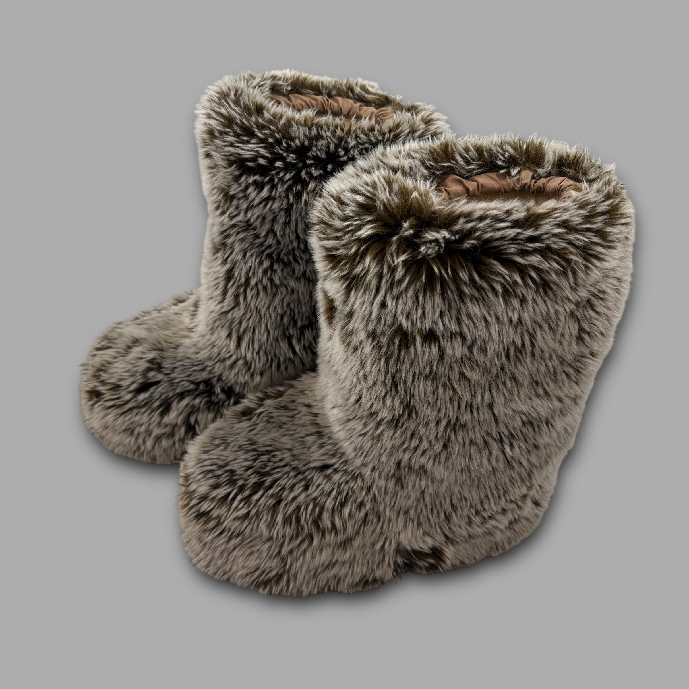 Animal 2000's oversized yeti faux fur boots (UK8)
