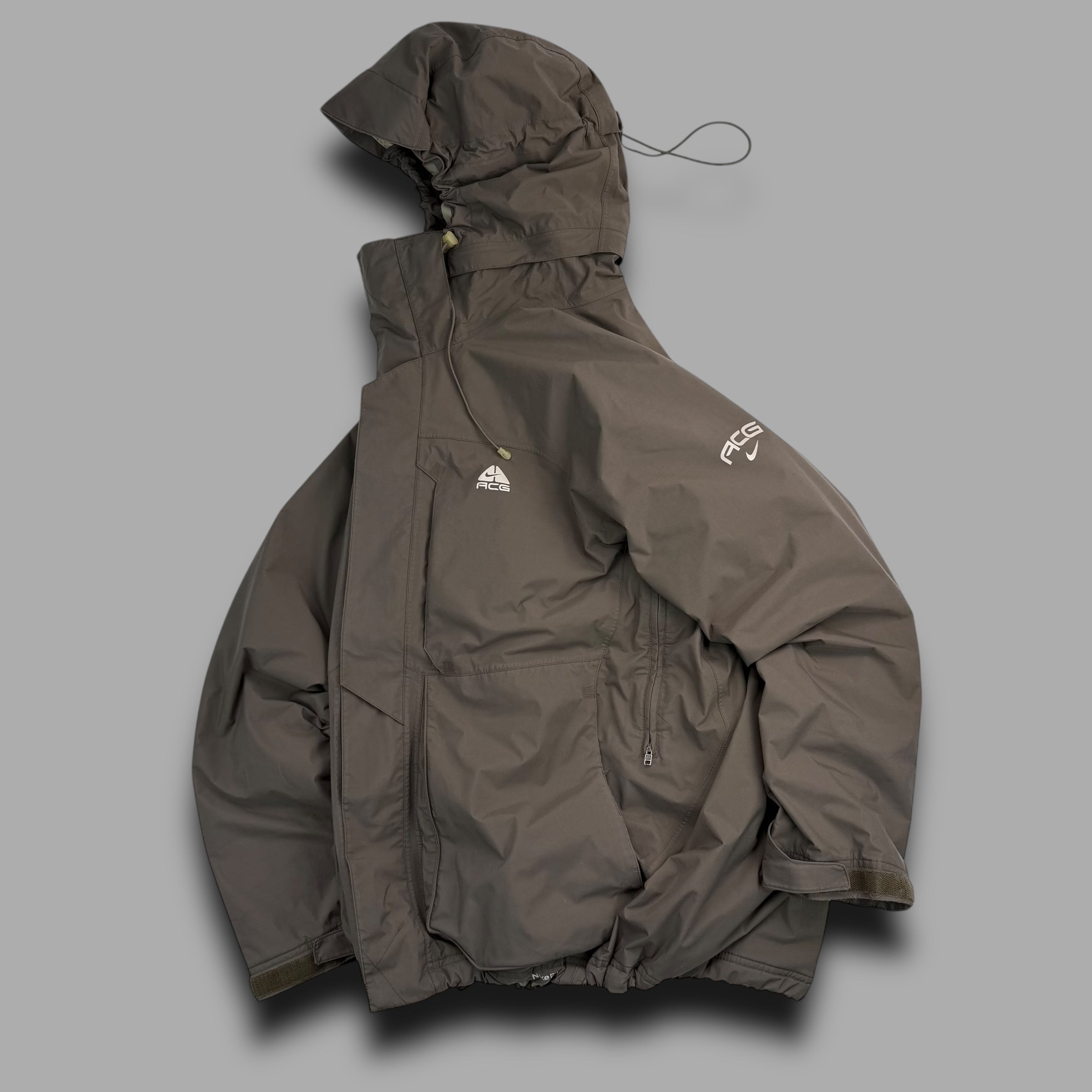 Nike ACG 2000's technical multi-pocket shell jacket (M-L)