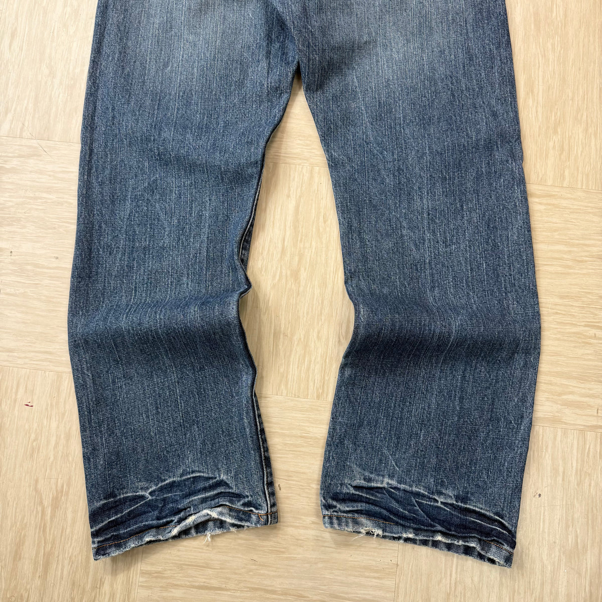 No fear 2000's relaxed fit denim straight leg jeans (S)
