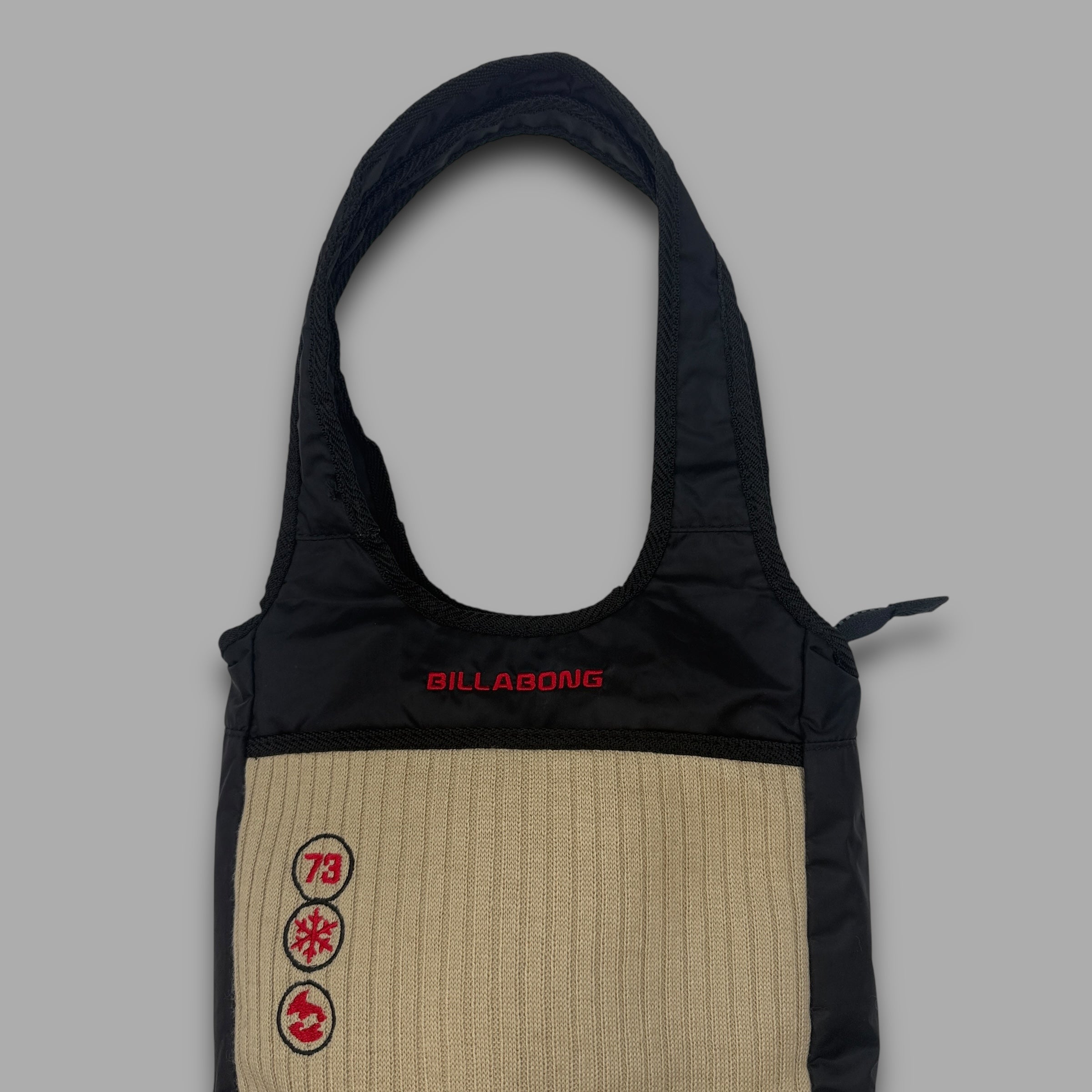 Billabong 2000's nylon spellout shoulder bag / handbag (OS)