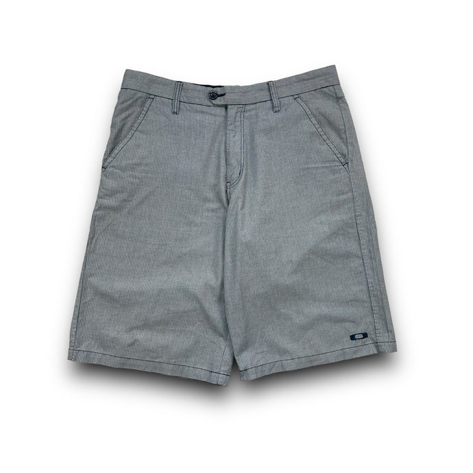 Oakley 2011 contrast stitch baggy pinstripe shorts (M)