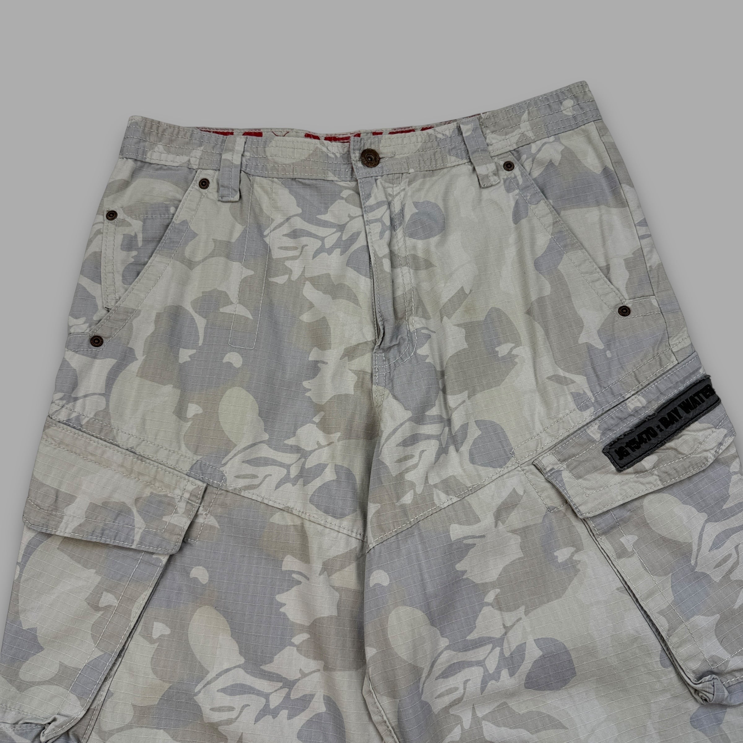 Next 2000's baggy wide leg camo shorts (M)