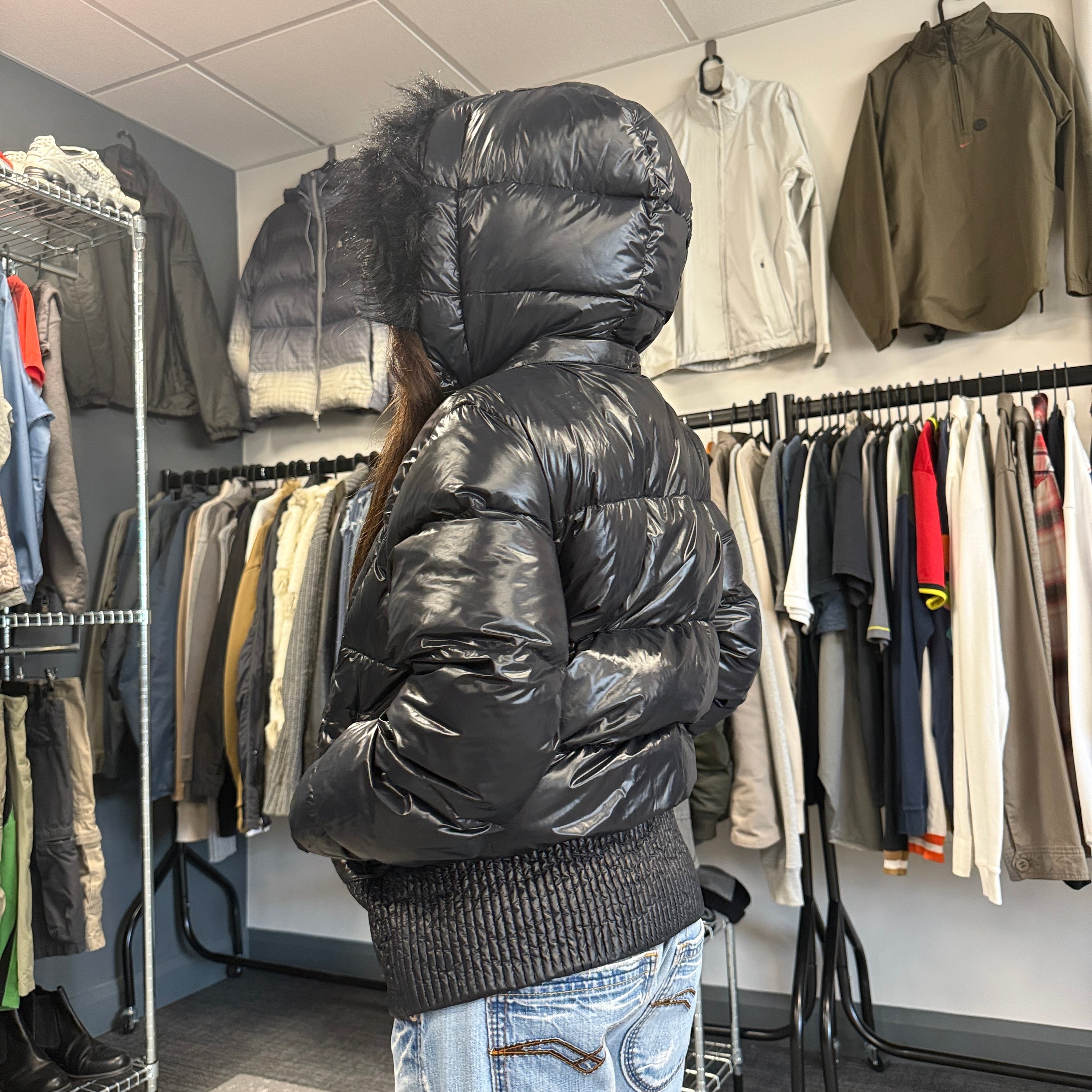 Nike 2000's downfilled shimmer puffer w/fur hood (L) wms