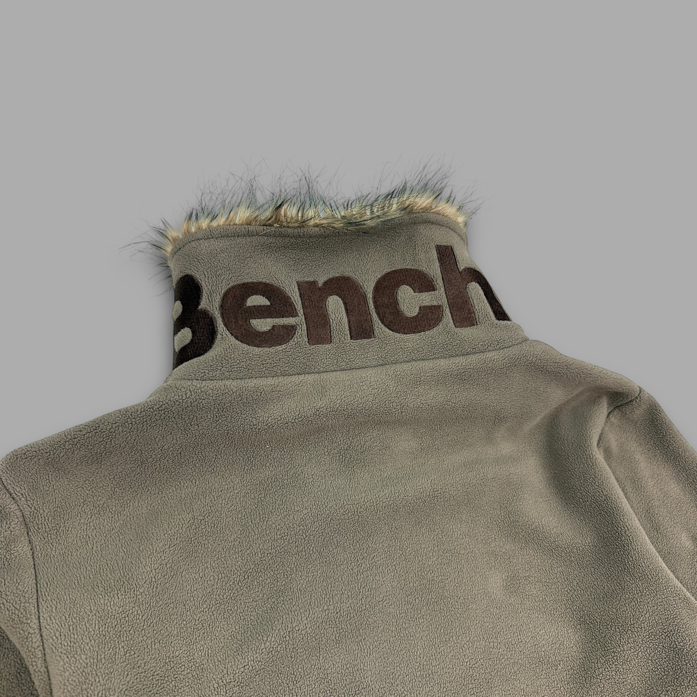 Bench 2000's technical asymmetrical zip fur collar fleece jacket (L) wms