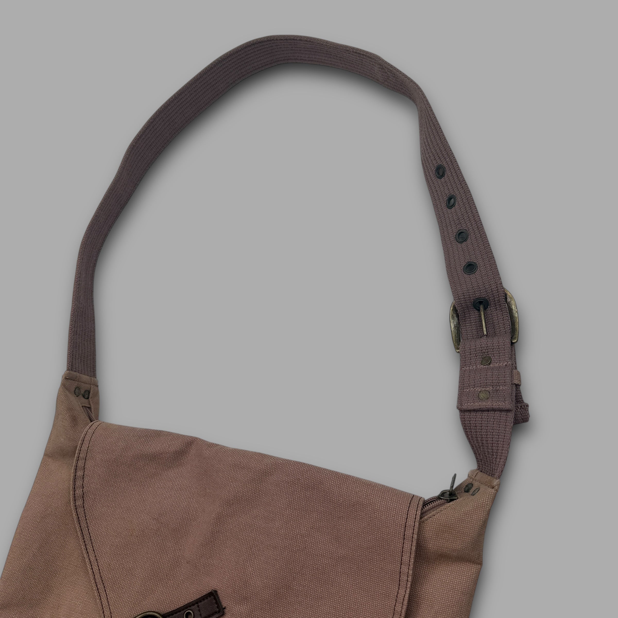 Billabong 2000's technical asymmetrical spellout shoulder bag (OS)
