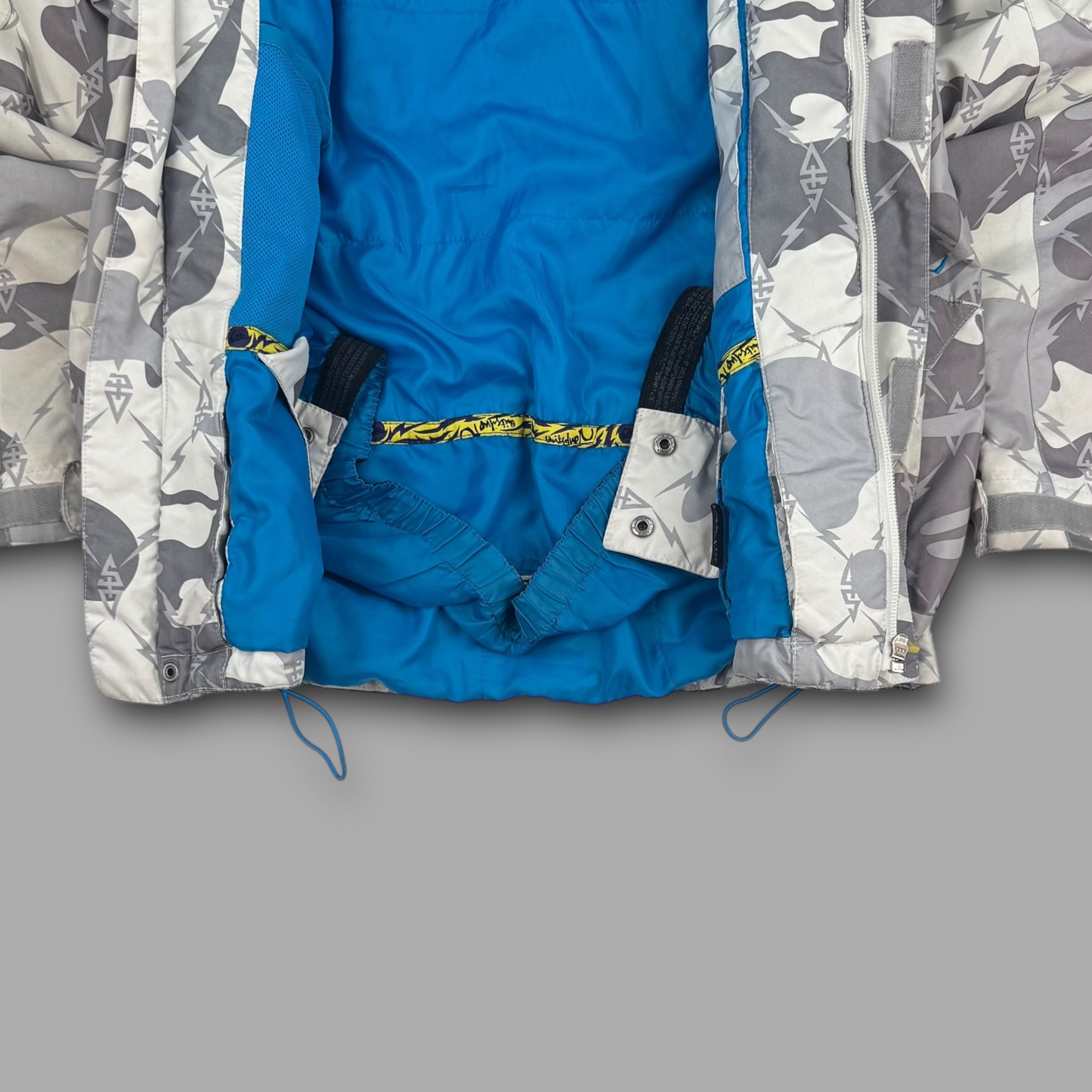Quiksilver 2000's technical multi-pocket camo softshell ski jacket (L) wms