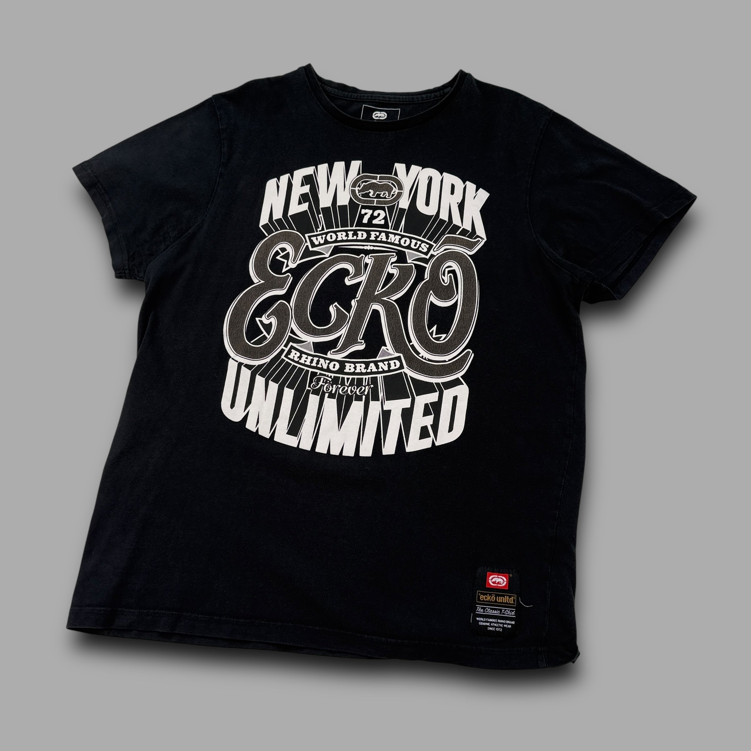 Ecko 2000's graphic spellout tee (L)