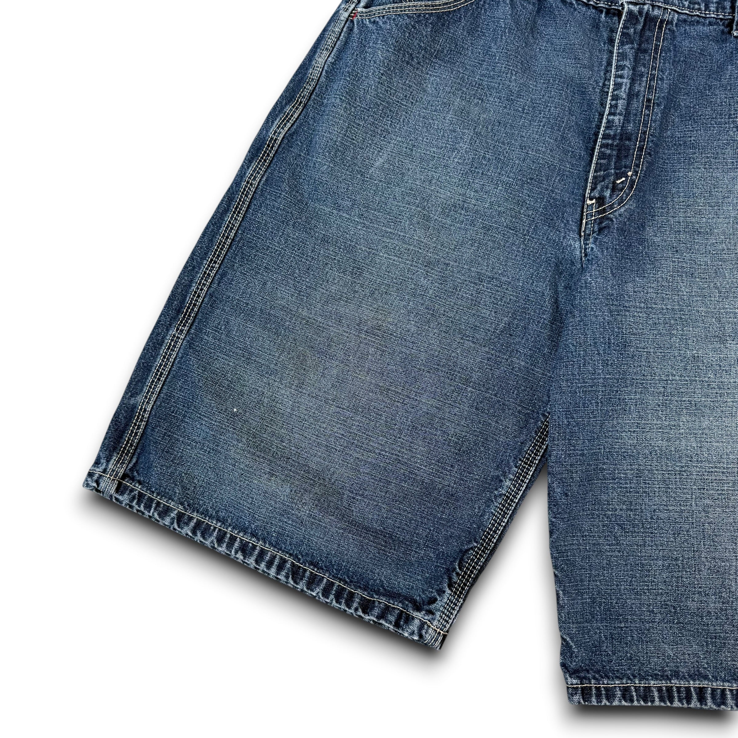 Levi's 2000's baggy denim contrast stitch worker shorts (M)