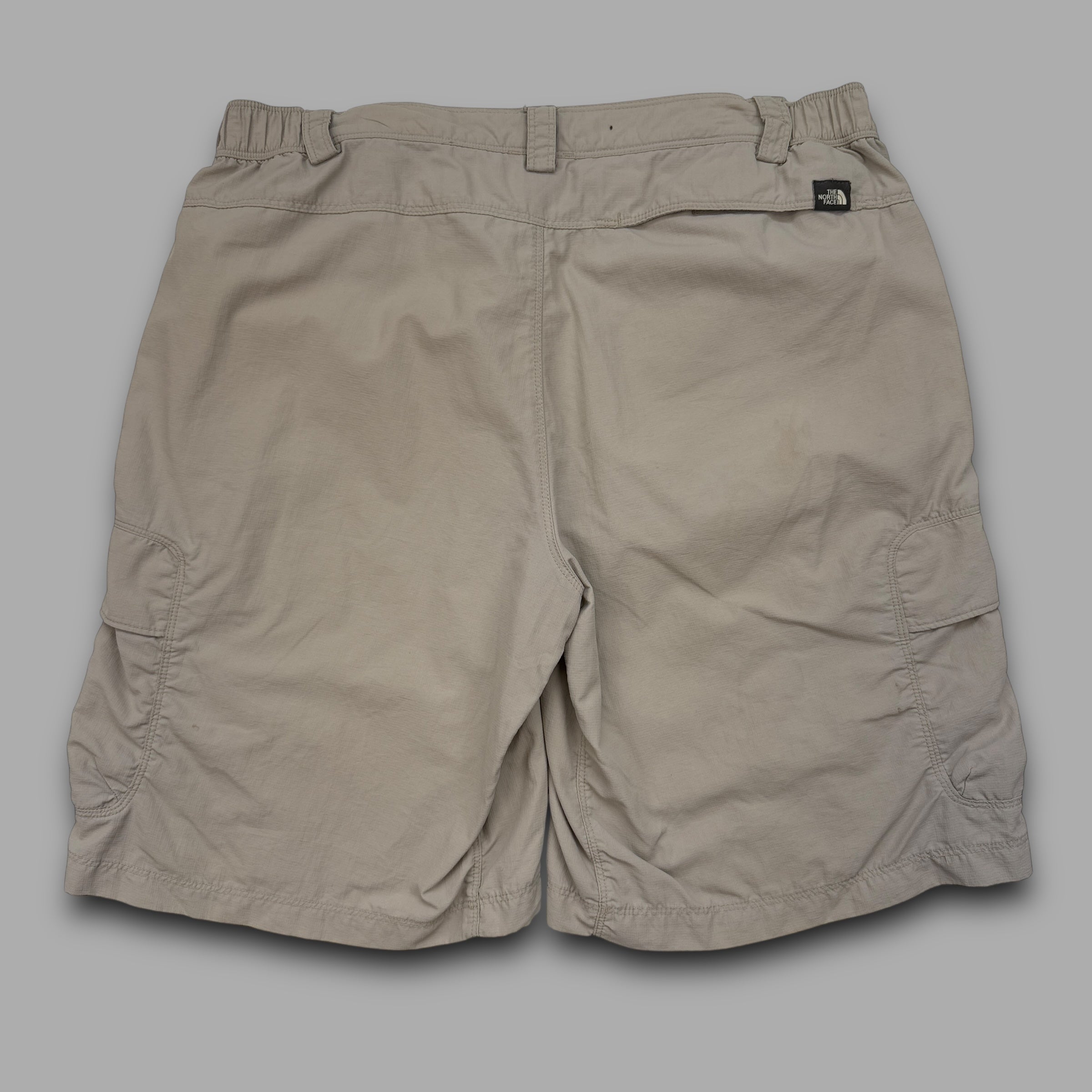 The north face 2010 technical baggy walking cargo shorts (M)